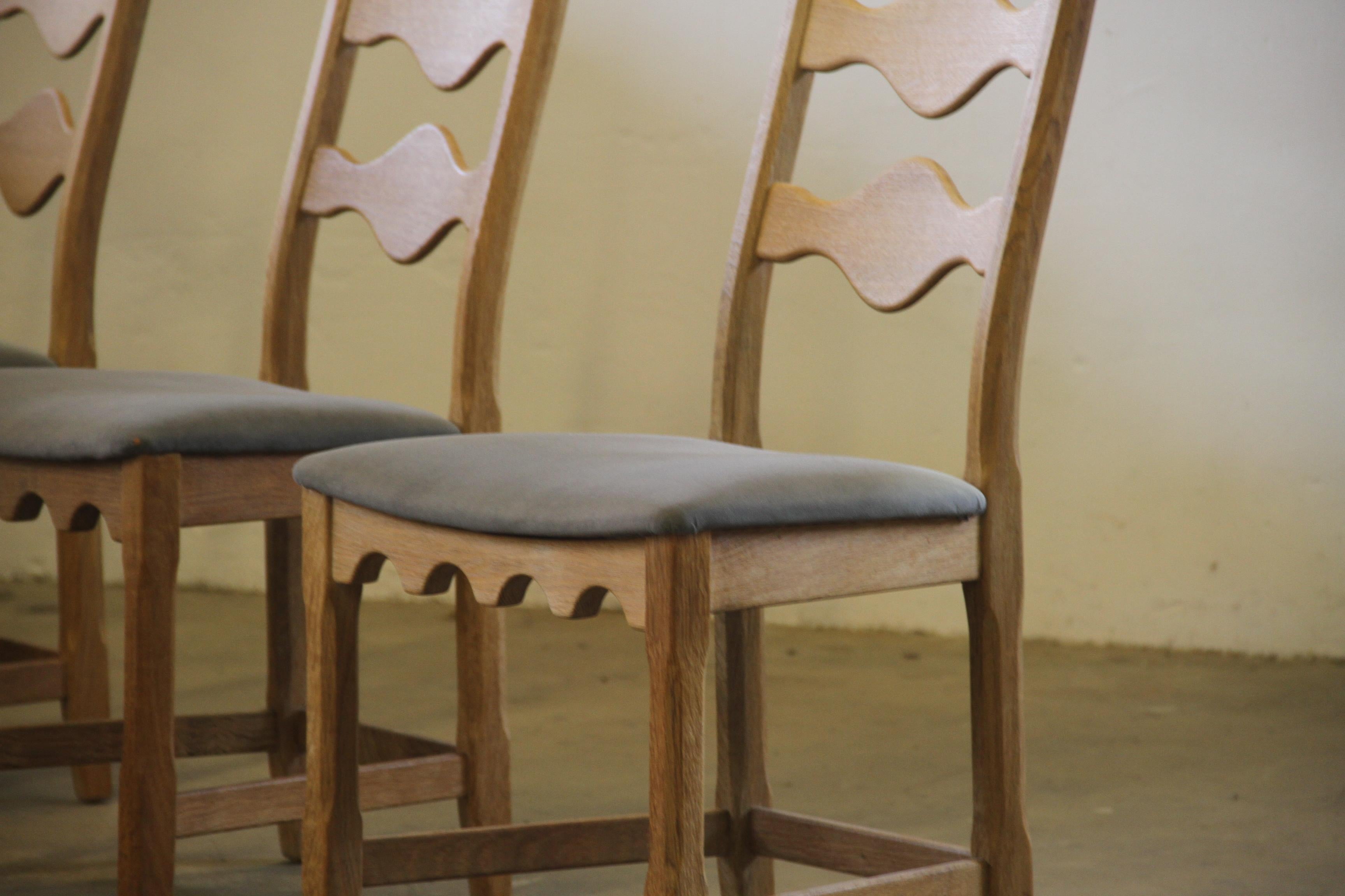 Sillas Highback / Ladderback de roble estilo de Henning Kjærnulf, años 60, set de 4 Moderno de mediados de siglo en venta
