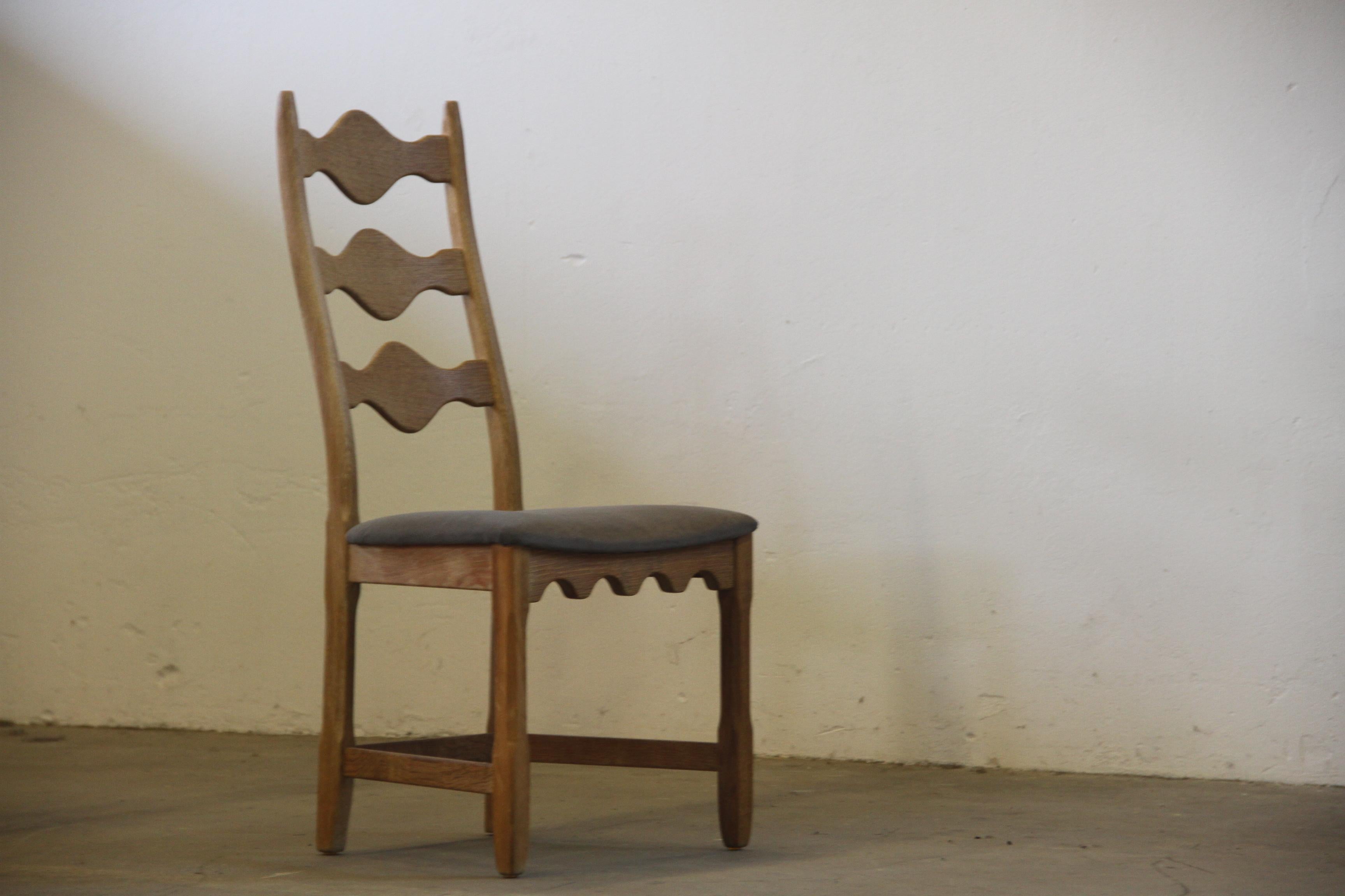 Sillas Highback / Ladderback de roble estilo de Henning Kjærnulf, años 60, set de 4 mediados del siglo XX en venta
