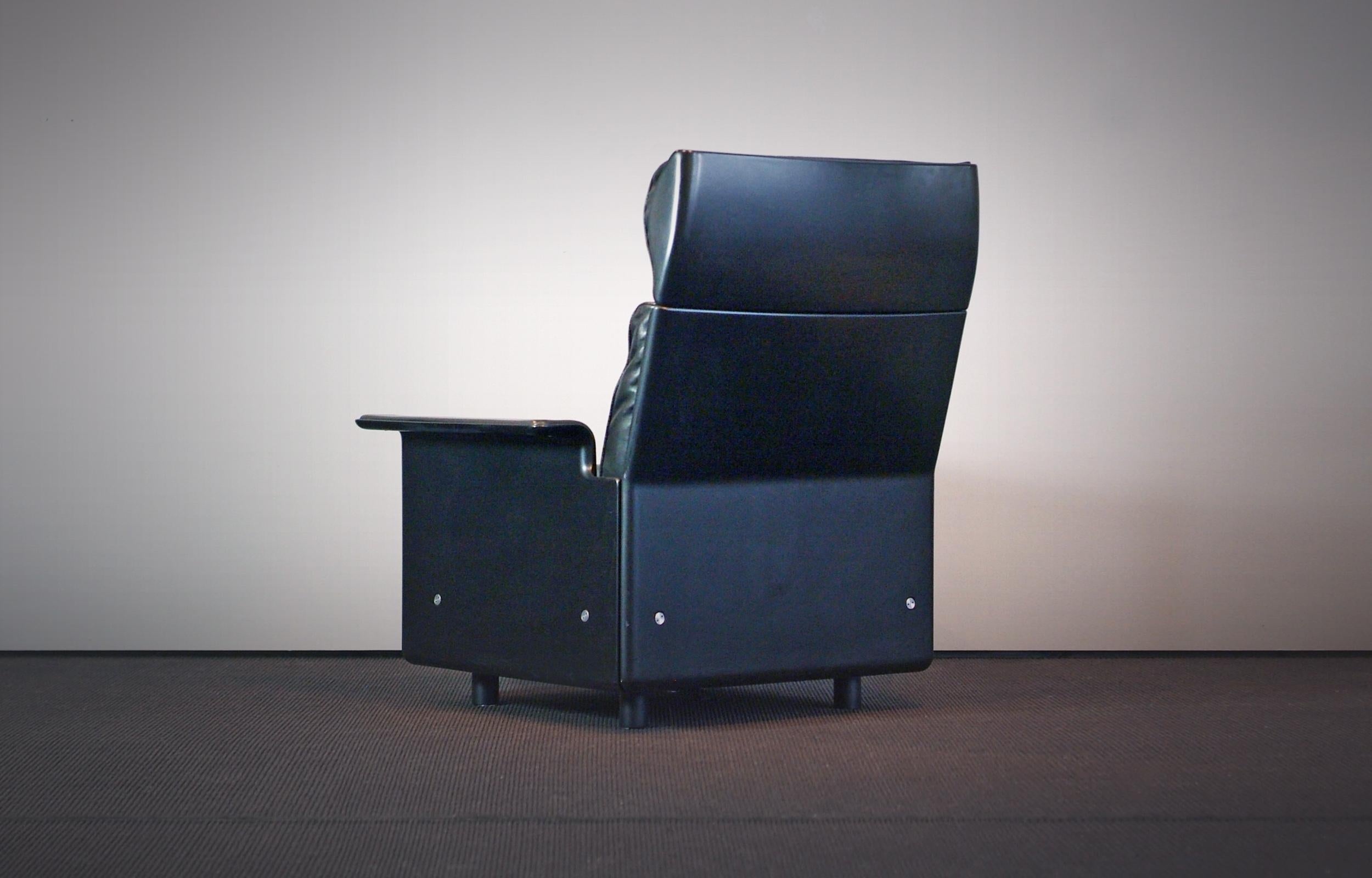 Mid-Century Modern Highback Leather Lounge Chair Mod. 620 by Dieter Rams for Vitsoe Black Leather