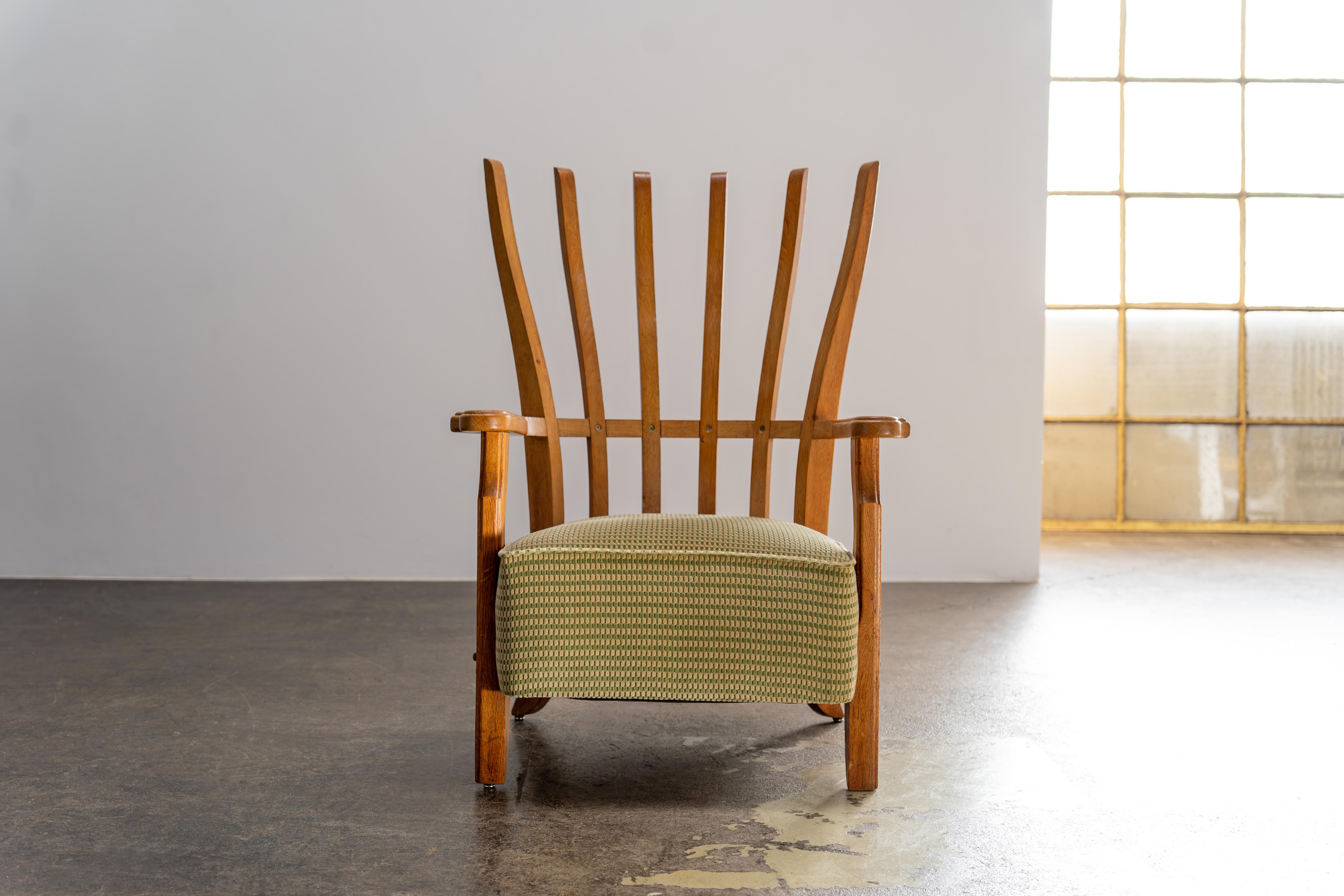Sedia da salotto Highback Oak - Guillerme & Chambron, Votre Maison, Francia, anni '60 in vendita 4