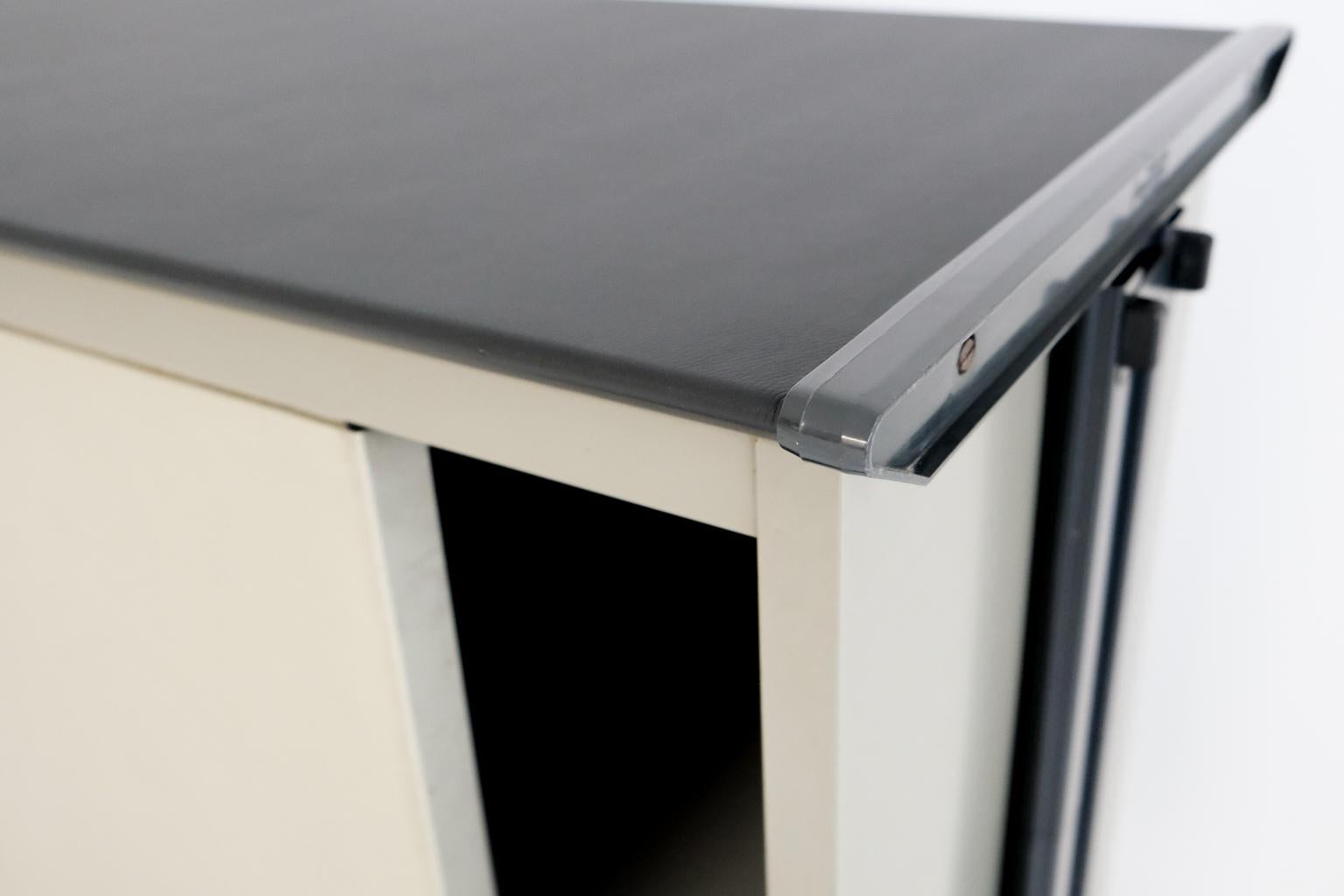 Highboard ARCO Arredamenti Metallici Serie by Studio BBPR for Olivetti, 1963 4