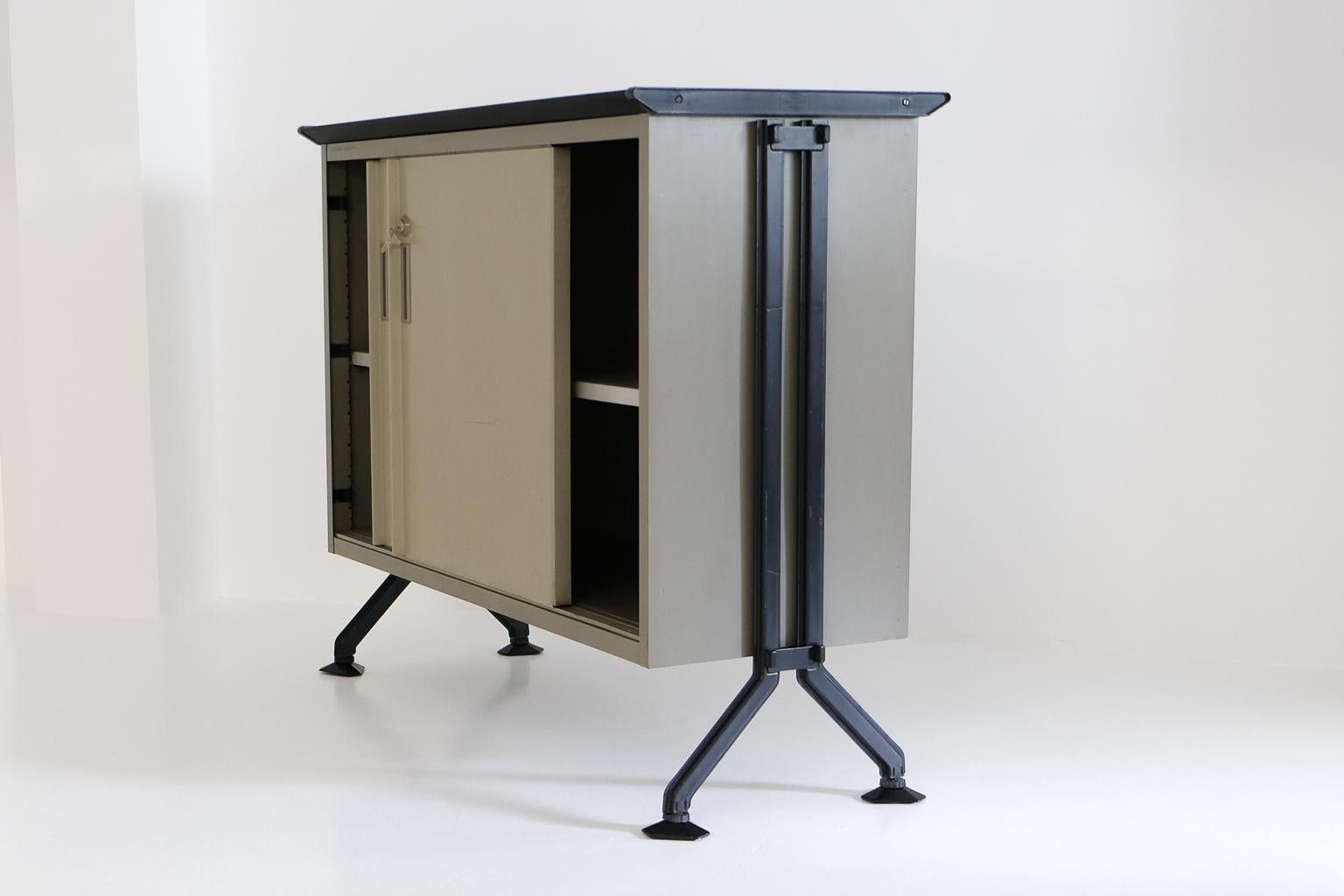 Highboard ARCO Arredamenti Metallici Serie by Studio BBPR for Olivetti, 1963 11