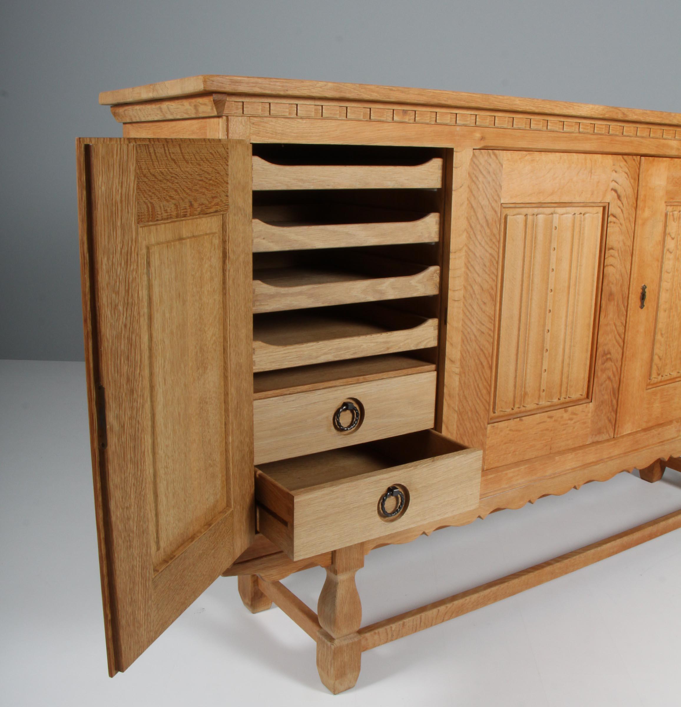 Highboard by Henry Kjærnulf In Good Condition For Sale In Esbjerg, DK