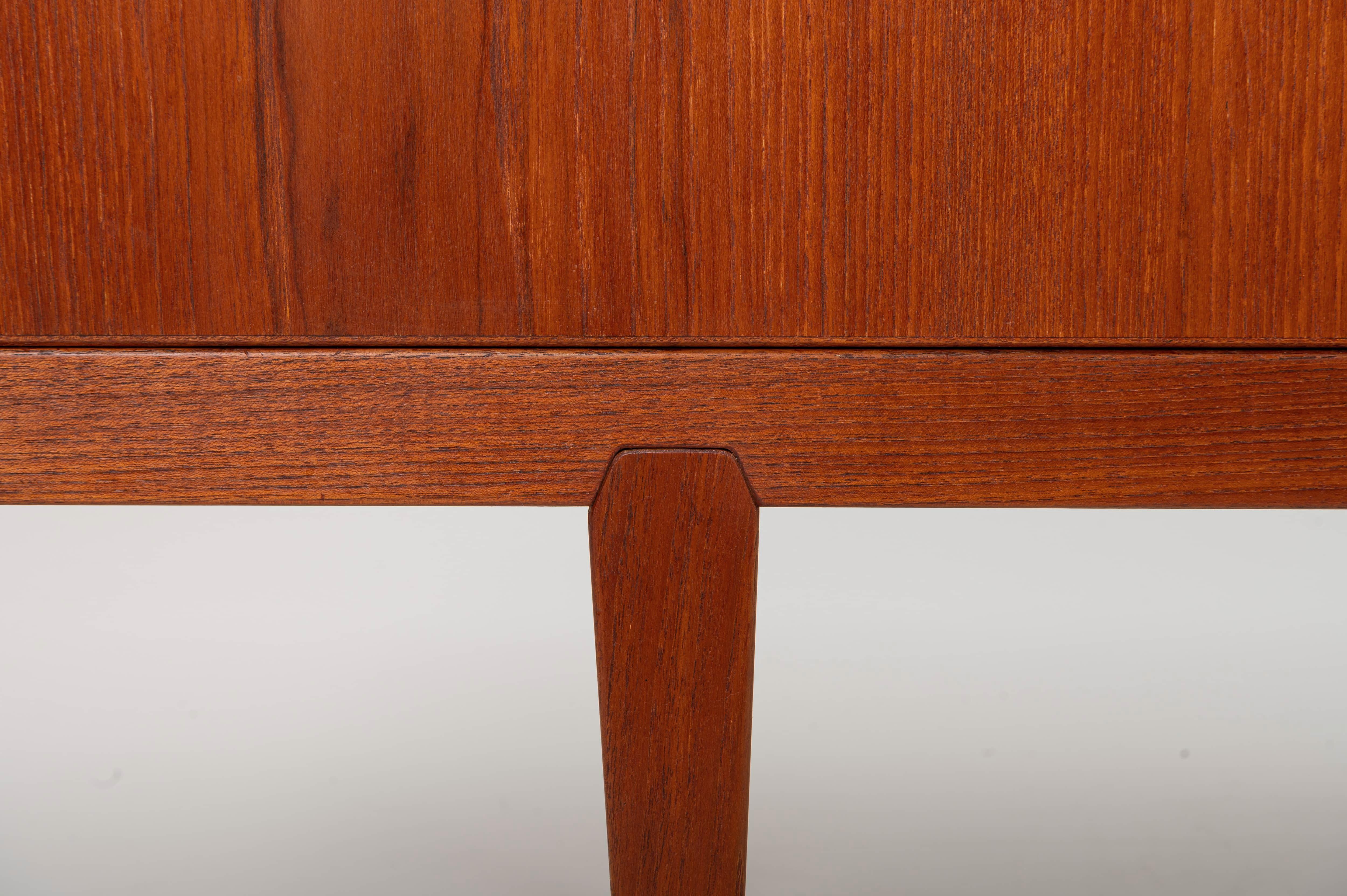 Buffet haut par Henry Rosengren Hansen pour Brande Møbelindustri, Danemark années 1960 Bon état - En vente à Ranst, VAN