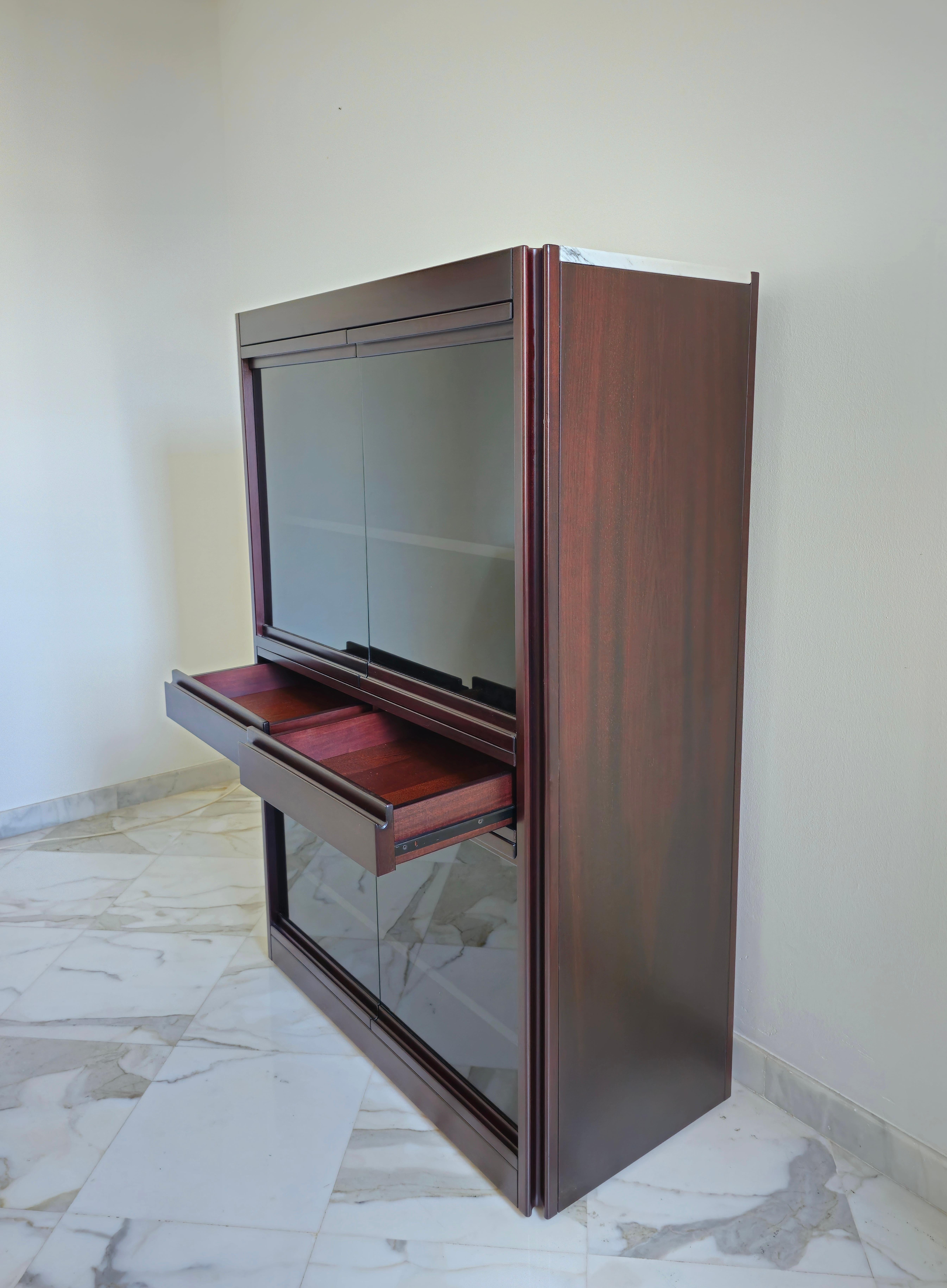 Credenza di Mangiarotti per Molteni 4d Mid-Century Modern Design Italia 1964 In condizioni ottime in vendita a Palermo, IT