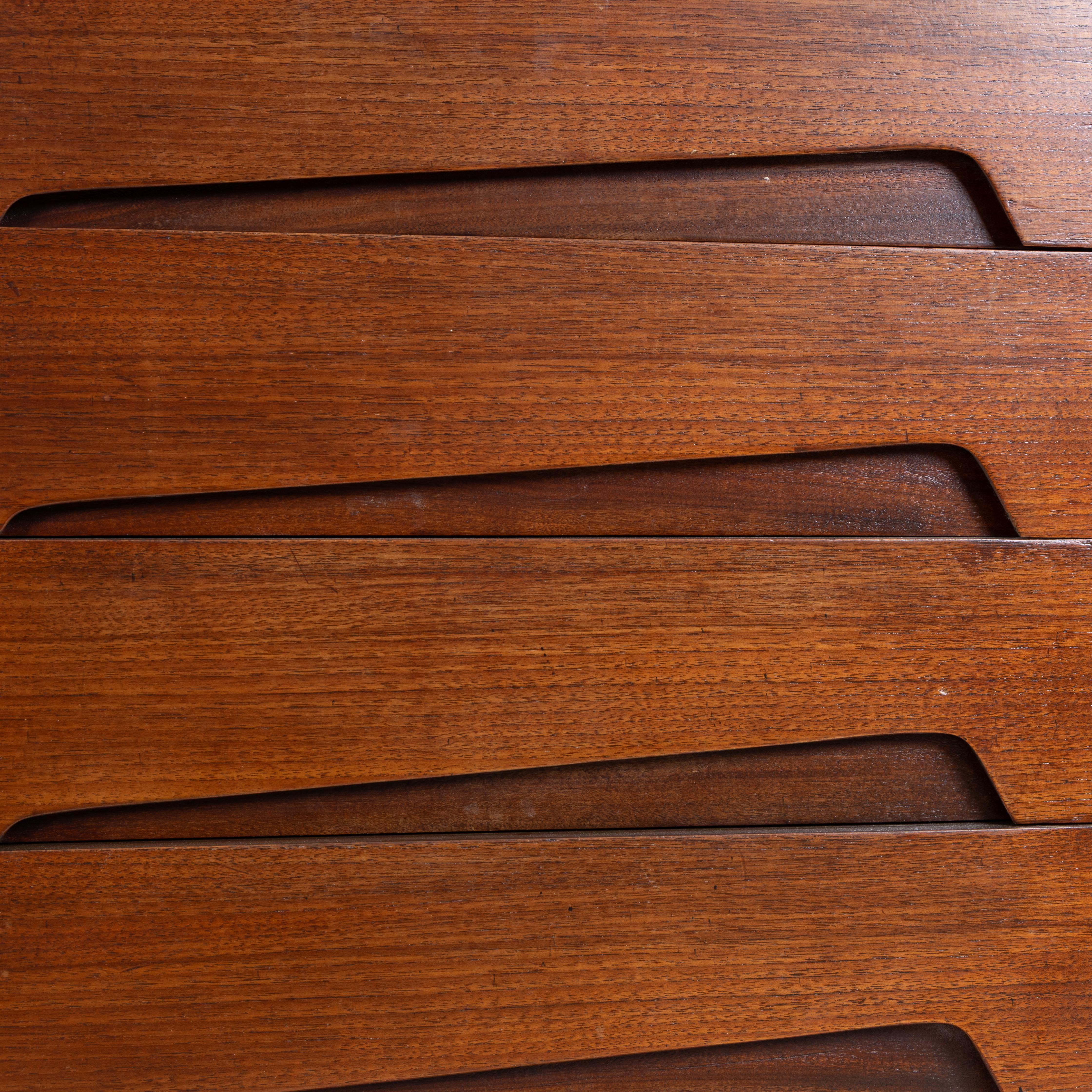 Credenza a ripiani Vittorio Dassi in legno, metà del secolo scorso, Italia 1950 in vendita 6