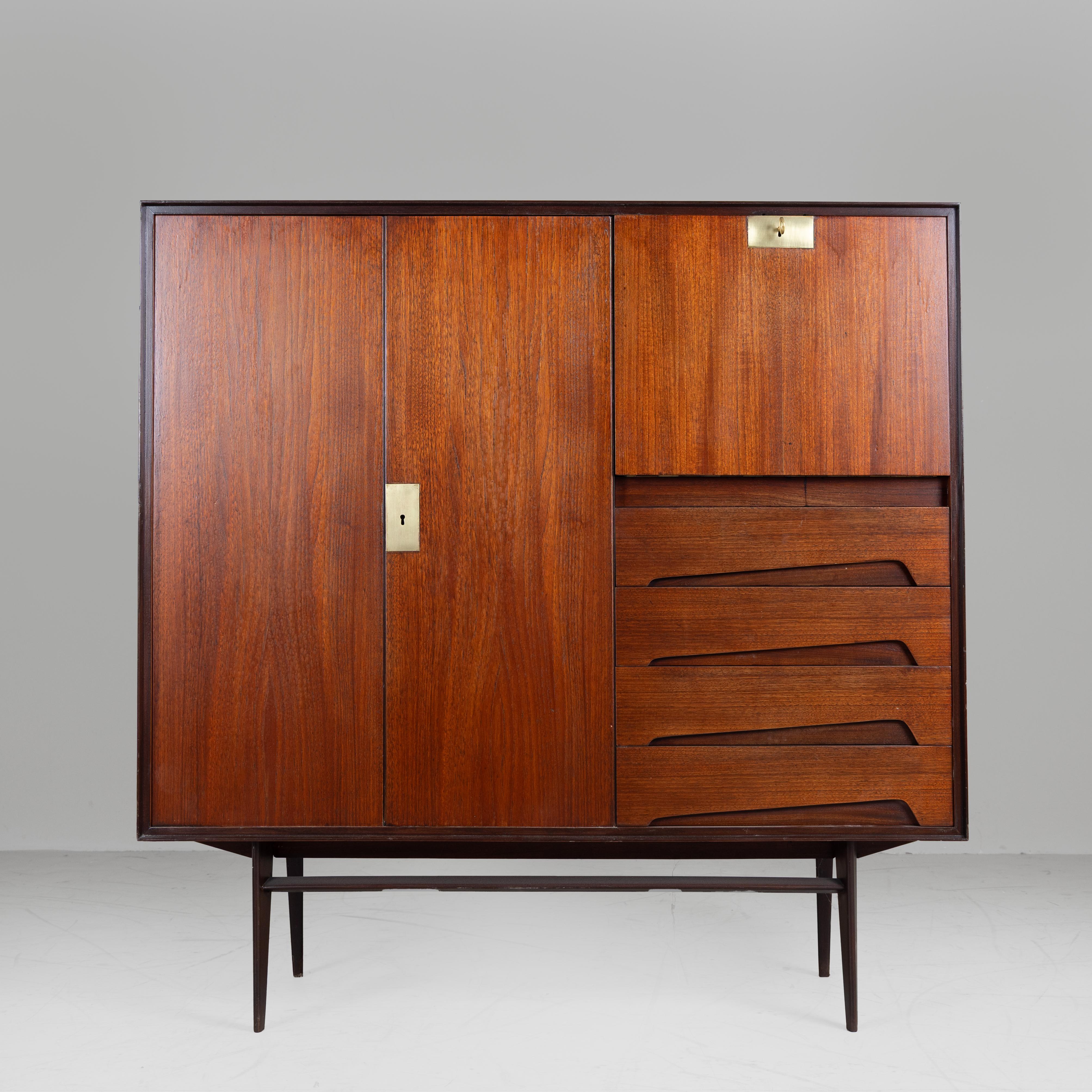 Mid-Century moderno Credenza a ripiani Vittorio Dassi in legno, metà del secolo scorso, Italia 1950 in vendita