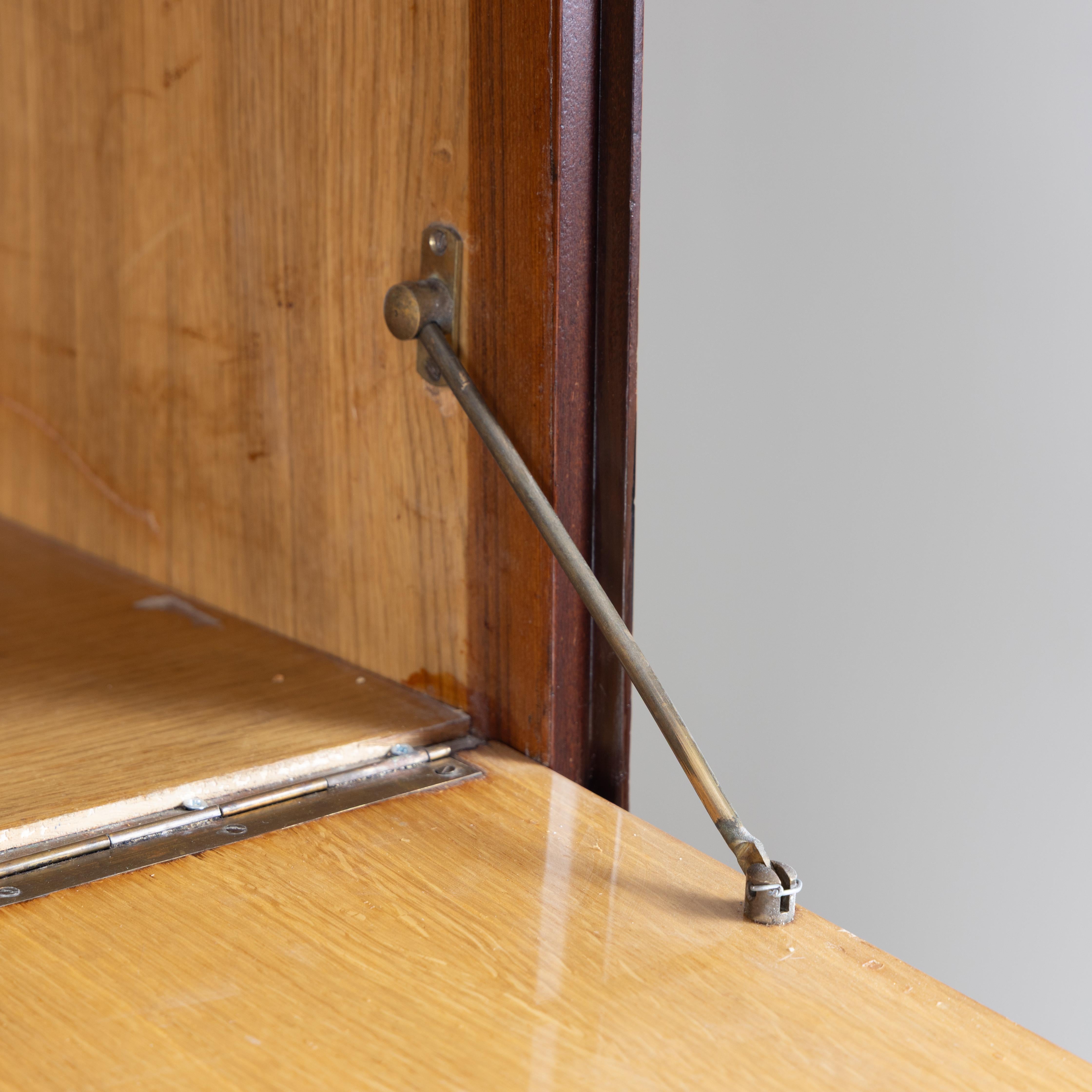 Credenza a ripiani Vittorio Dassi in legno, metà del secolo scorso, Italia 1950 in vendita 1