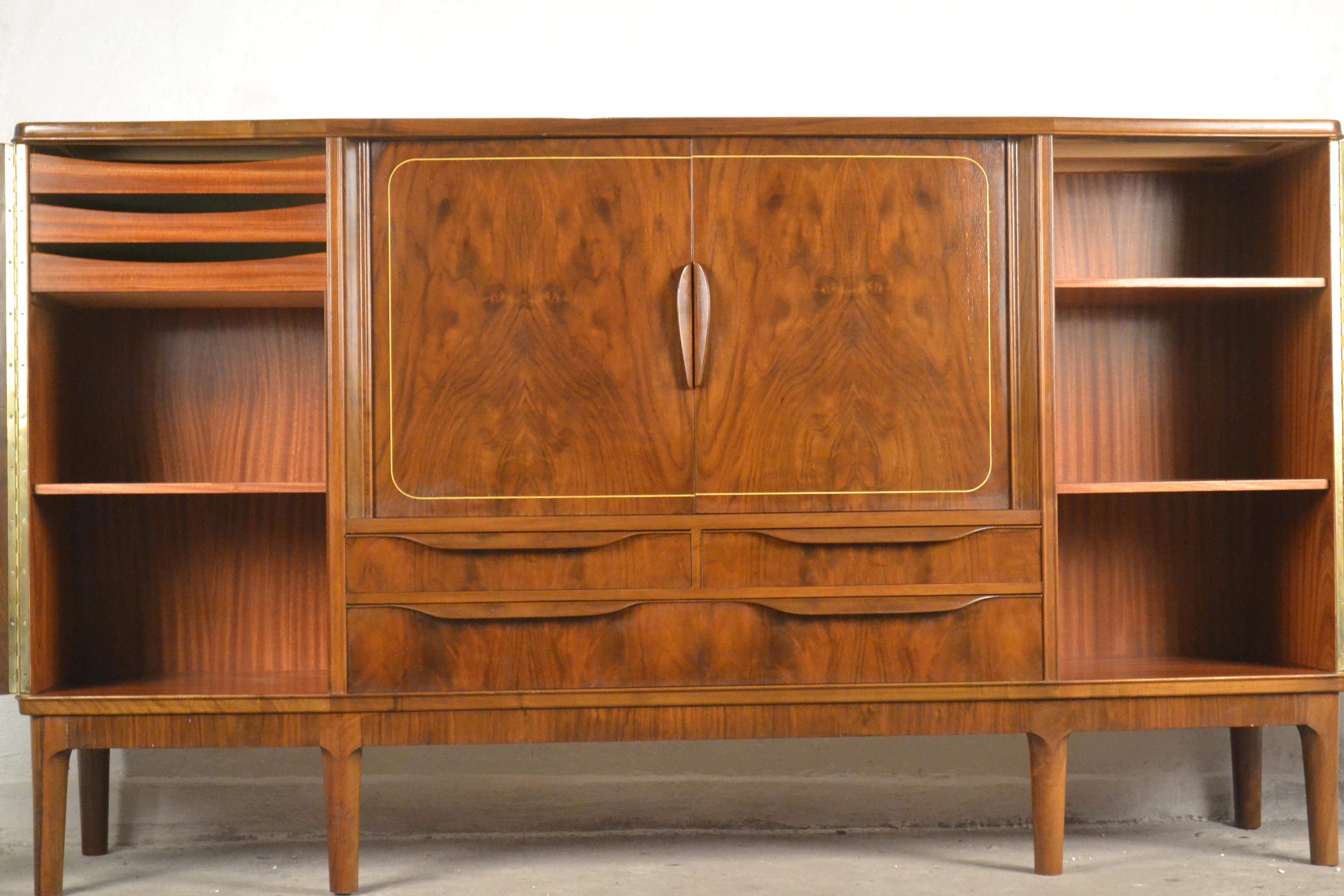 Danish, rosewood highboard from the 1960s. Fully original . Attractive, functional form and perfect workmanship.