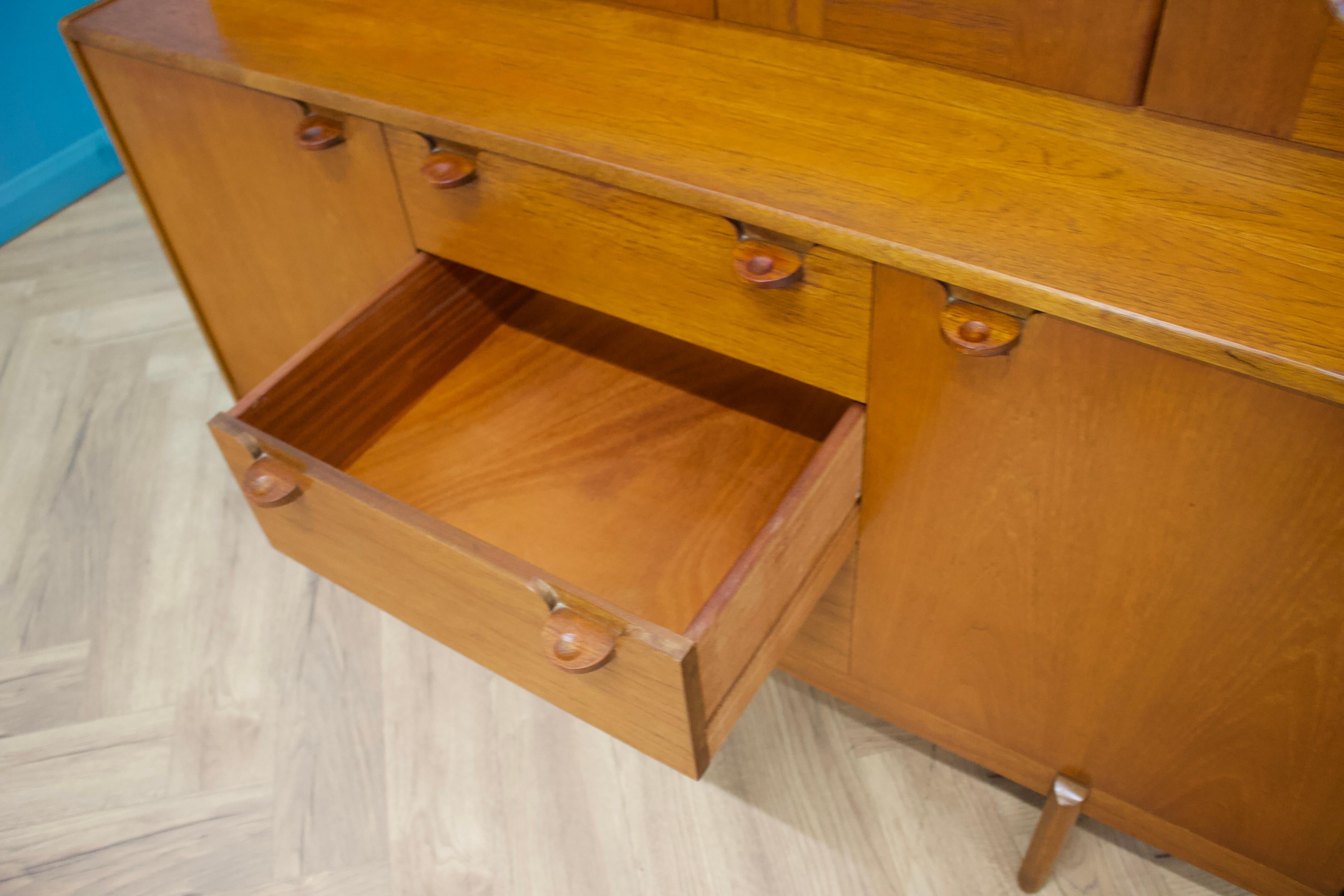 Highboard in Teak from Nathan, 1960s In Good Condition For Sale In South Shields, GB