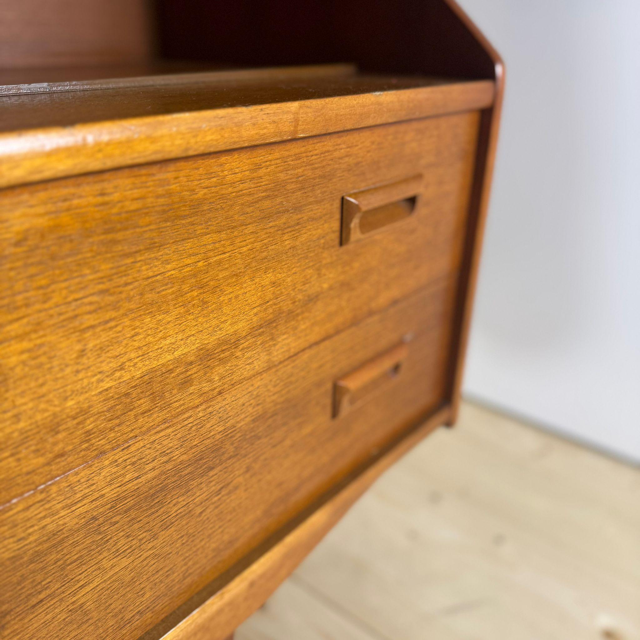 Veneer Highboard Mid-Century in teak, 1960 For Sale