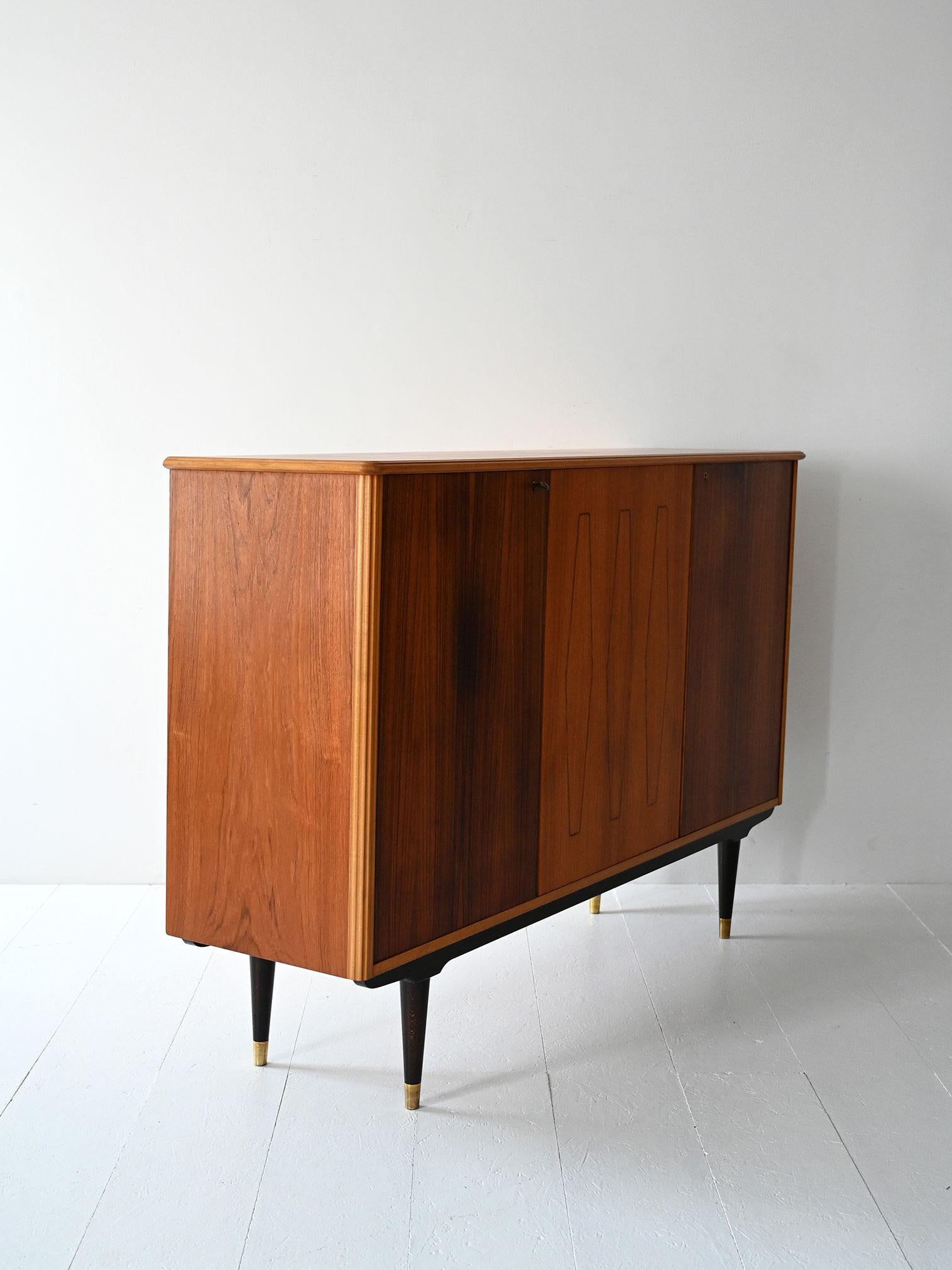 Scandinavian 1950s highboard with inlays In Good Condition For Sale In Brescia, IT