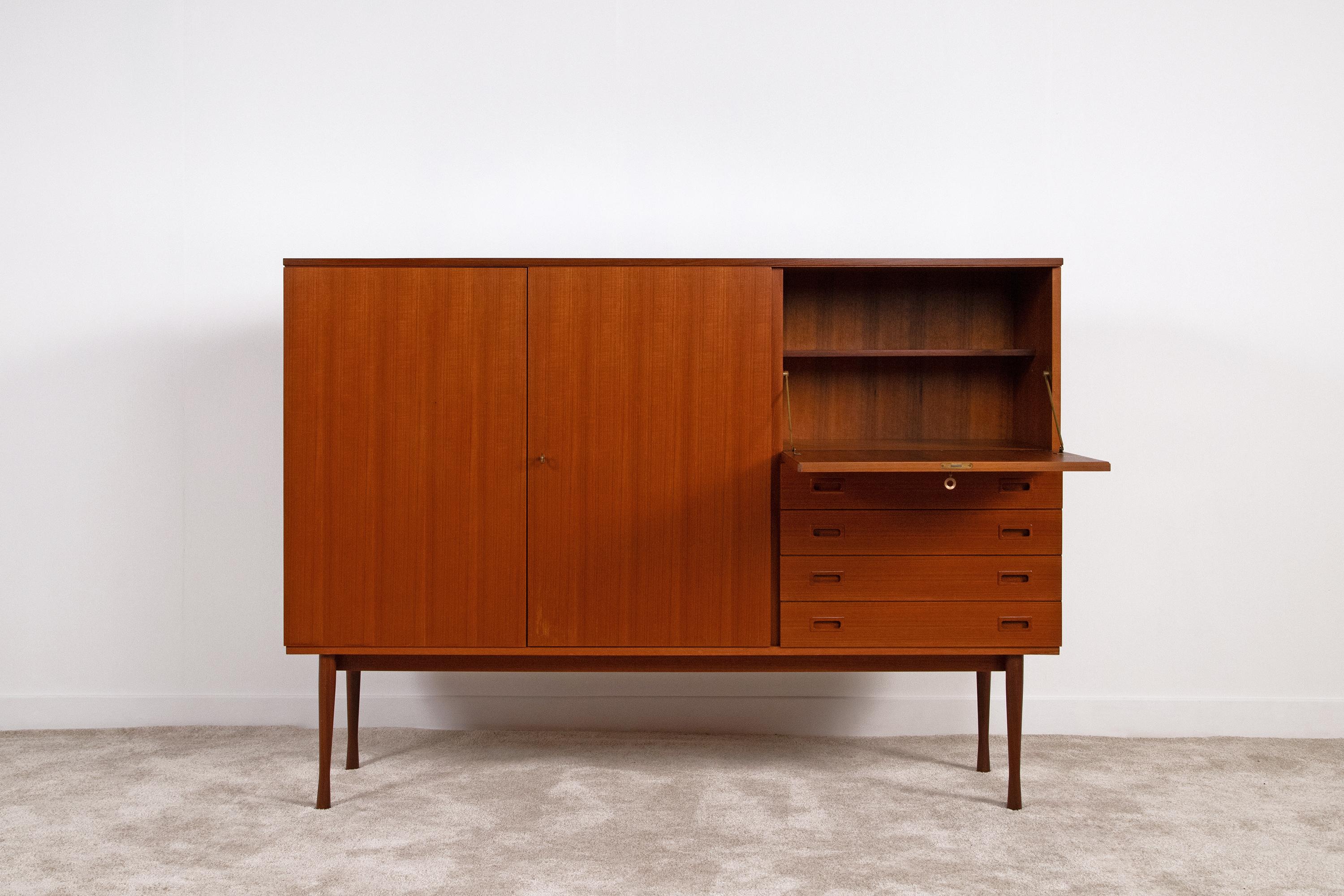 Vintage-Highboard im skandinavischen Stil, 1960er Jahre (Skandinavische Moderne)