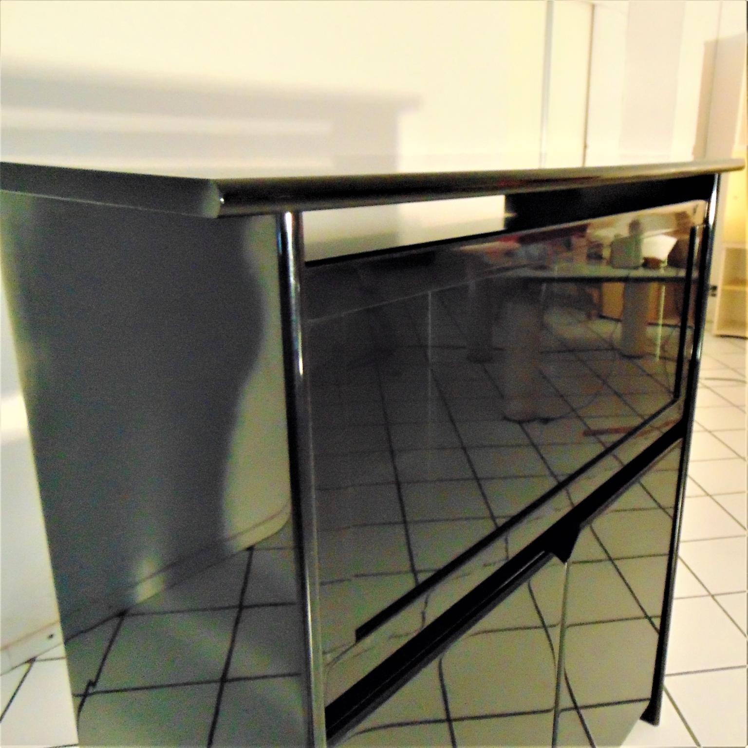 Highboard with Vitrine, Glossy Black Lacquer by Sormani, Italy, 1985 For Sale 4