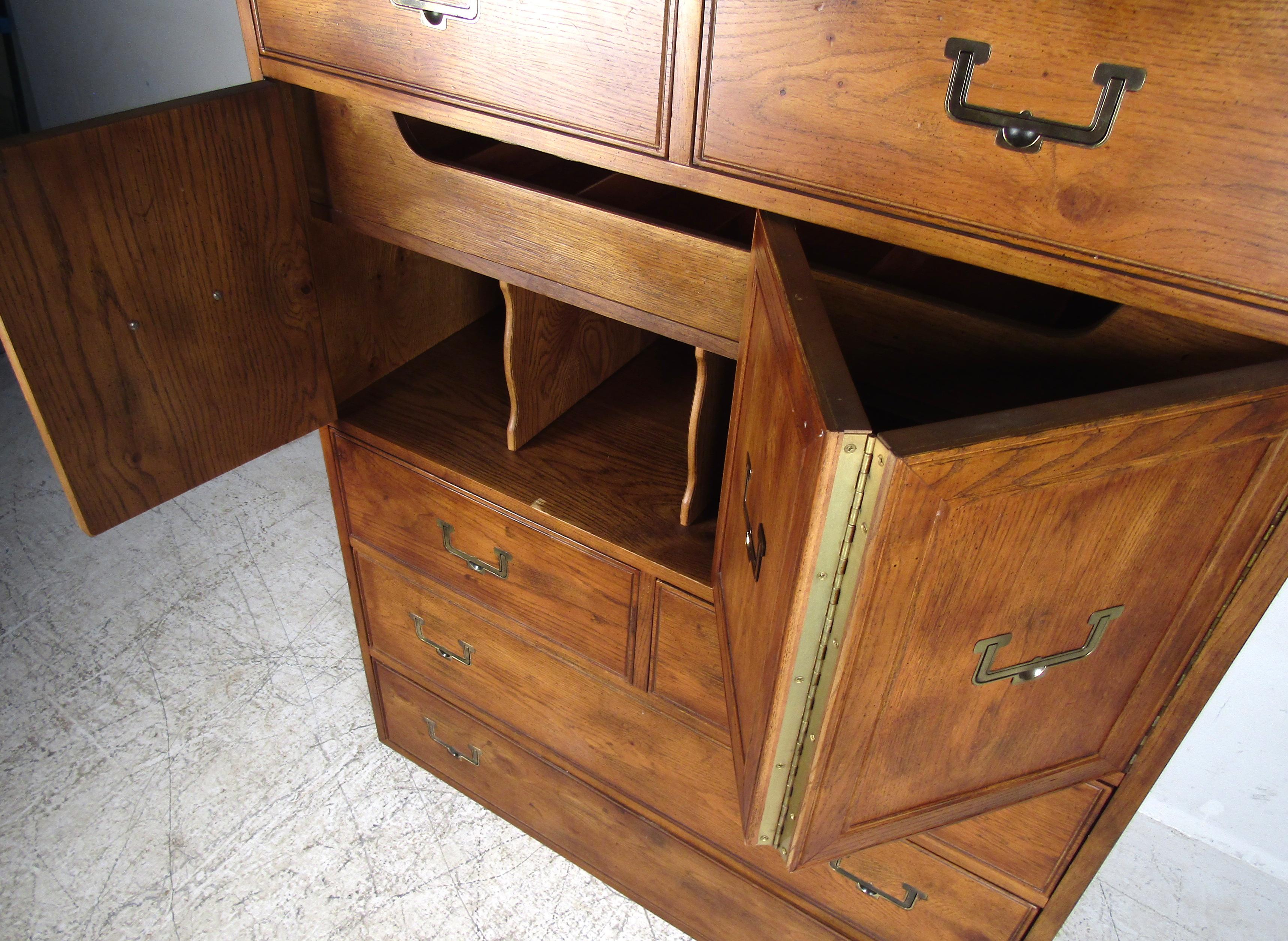 Highboy by Artefacts Henrendon In Good Condition In Brooklyn, NY