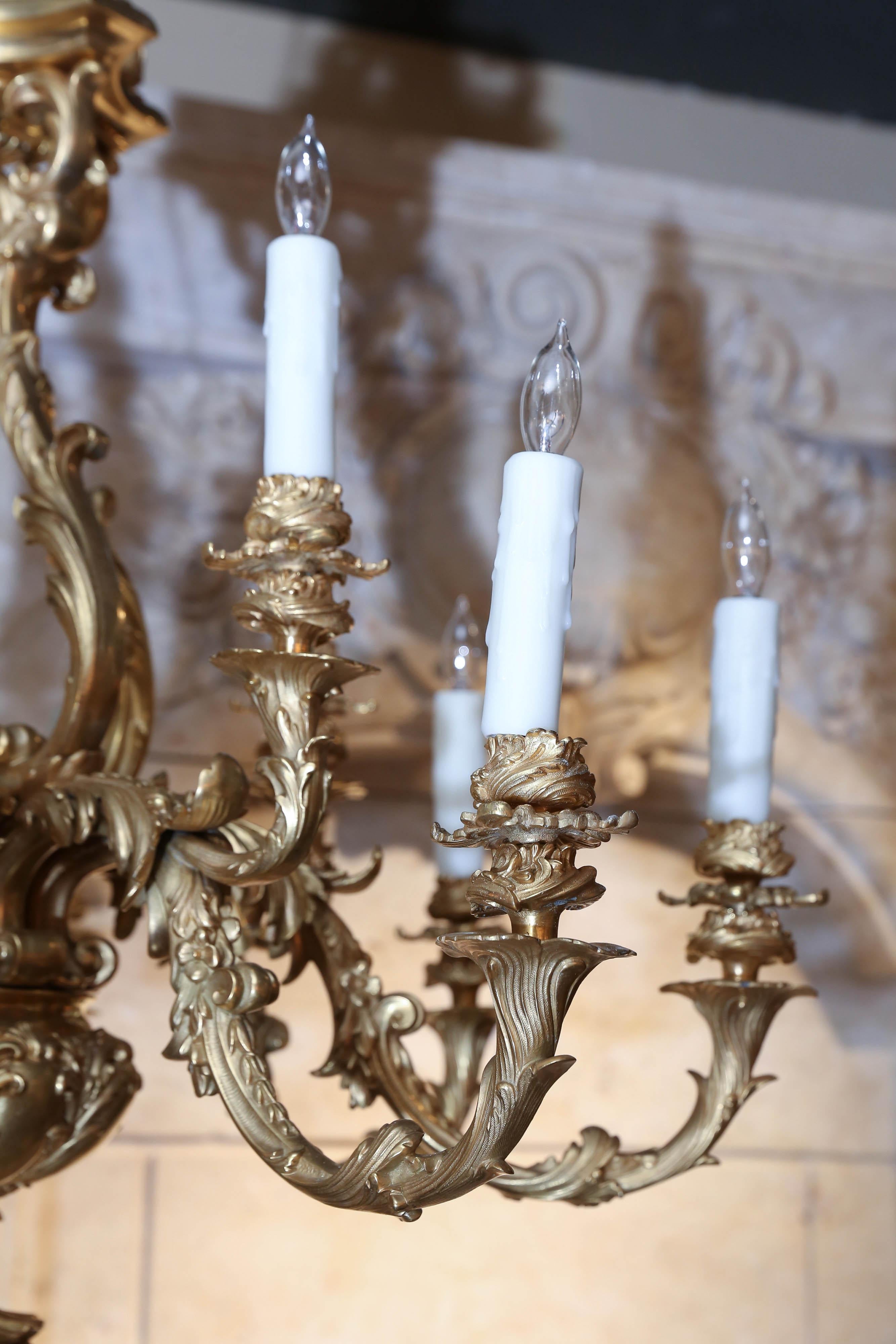 Highest Quality Cast Bronze Doré Louis XV Style Chandelier In Excellent Condition In Houston, TX