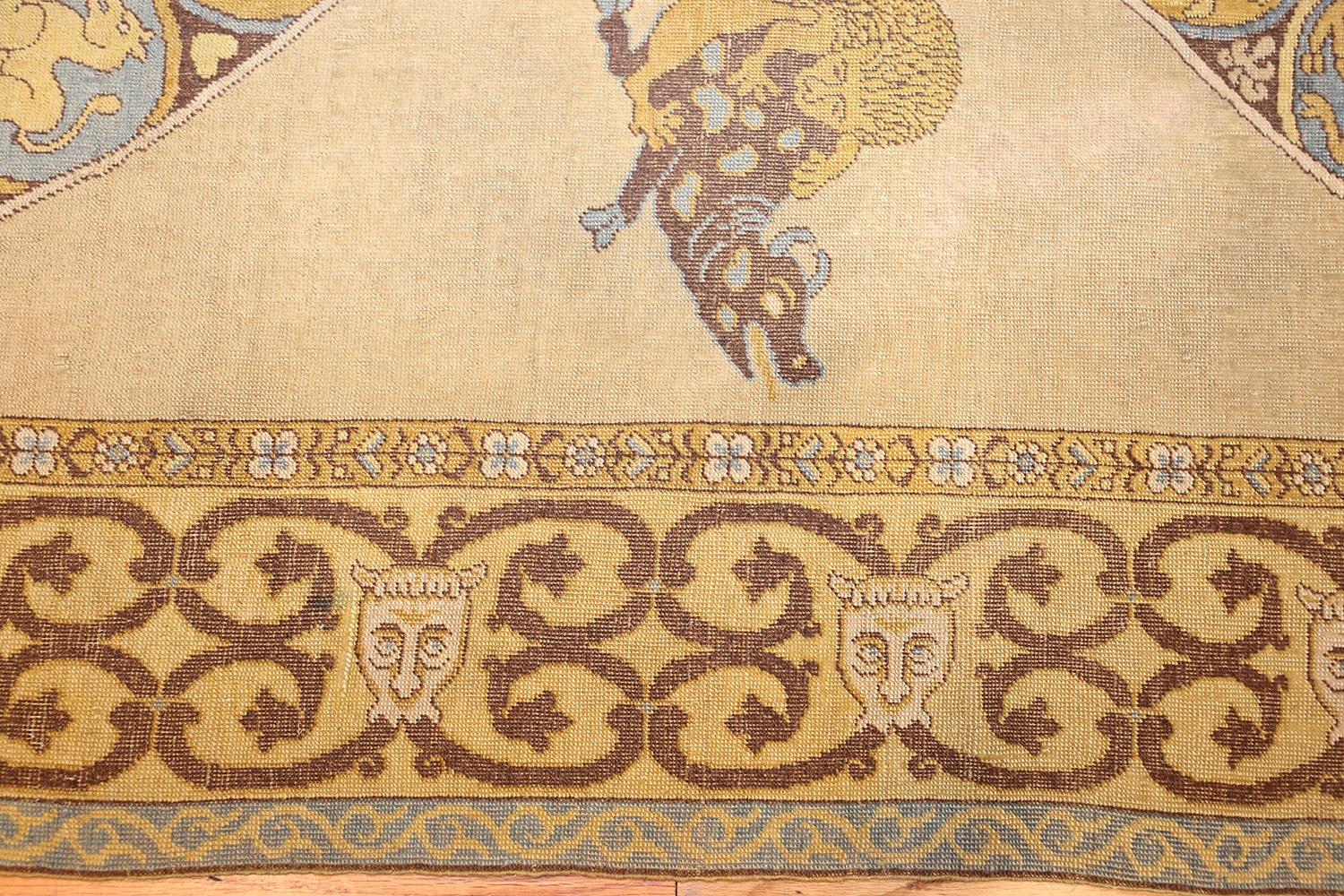 Antique Turkish Tuduc rug, Country of Origin: Turkey, Circa date: 1900. Size: 6 ft 4 in x 11 ft (1.93 m x 3.35 m). 

