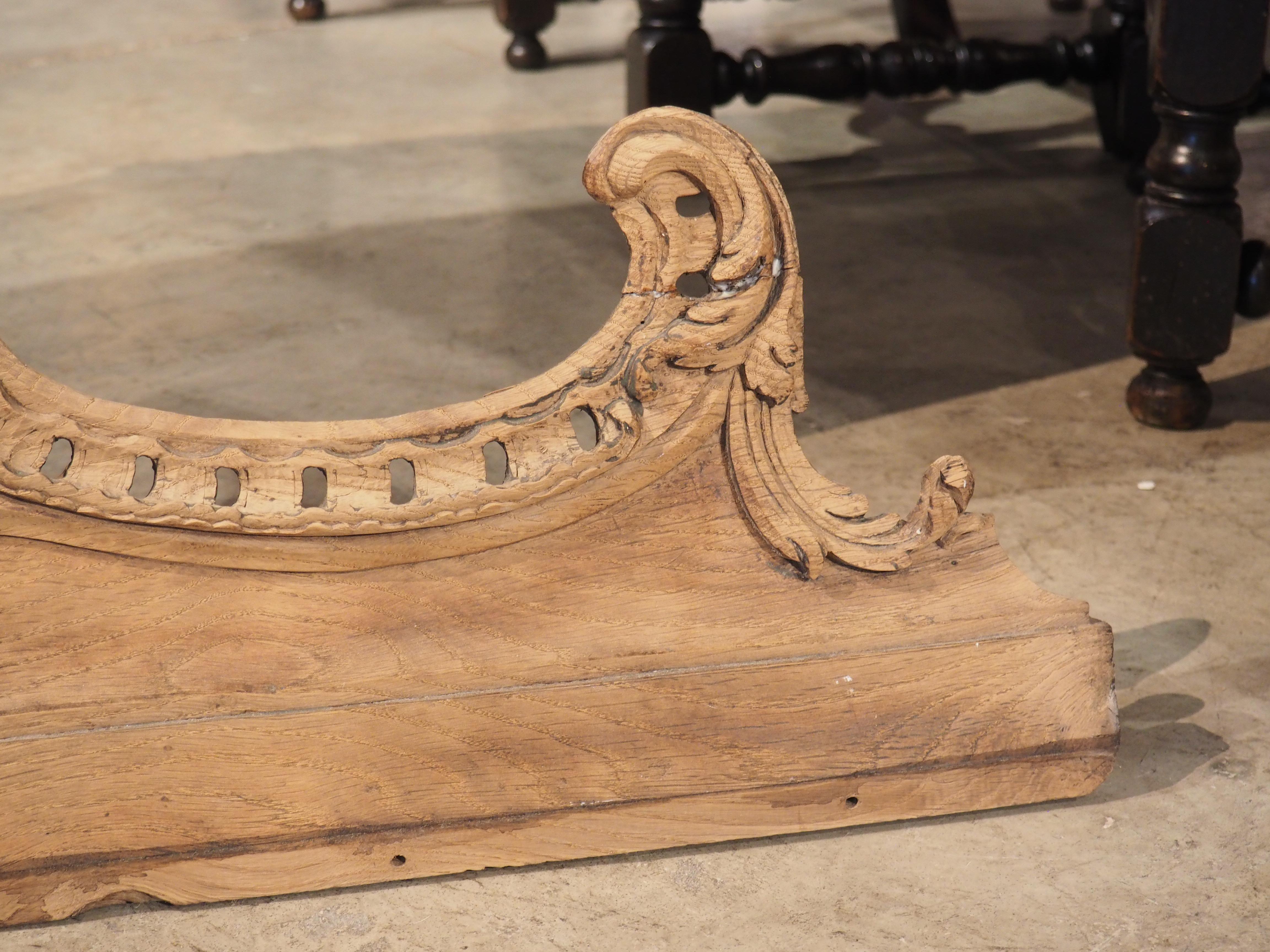 Highly Carved 18th Century Rocaille Overdoor from France For Sale 5