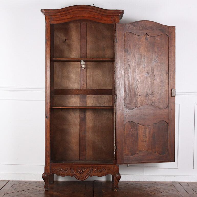Highly Carved French Oak Bonnetiere 6