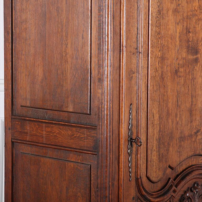 20th Century Highly Carved French Oak Bonnetiere