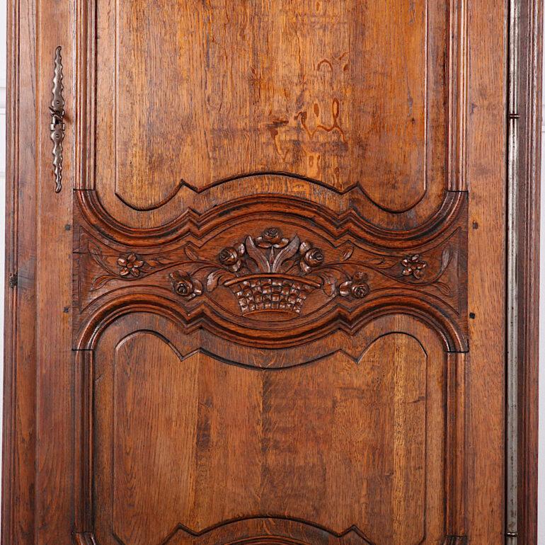 Highly Carved French Oak Bonnetiere 3