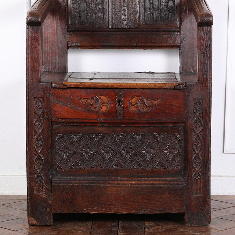 Highly Carved Gothic Bishop’s Chair In Good Condition In Vancouver, British Columbia
