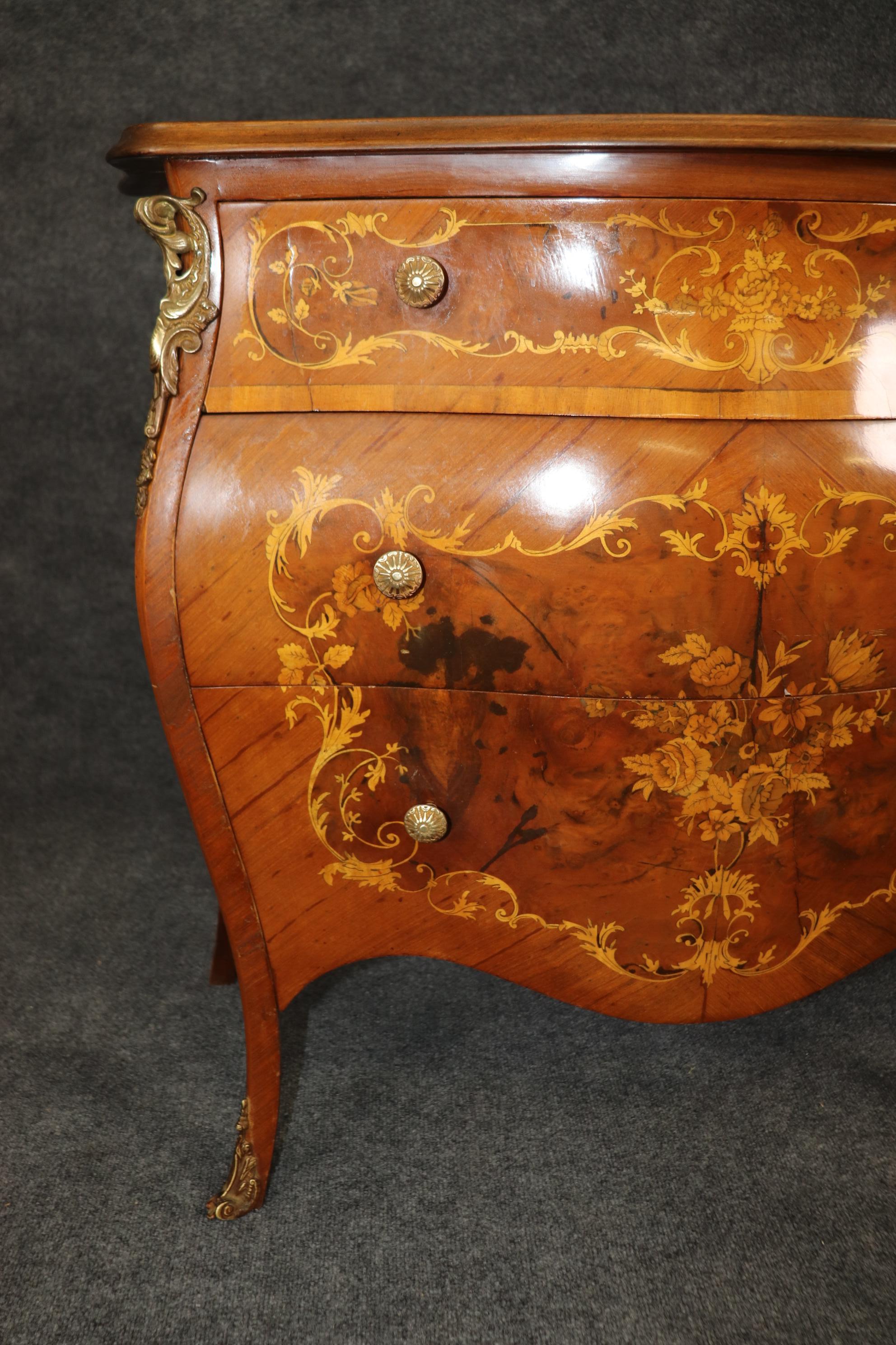 Highly Decorated Bronze Mounted Inlaid Fancy Italian Bombe Form Commode Chest  For Sale 7