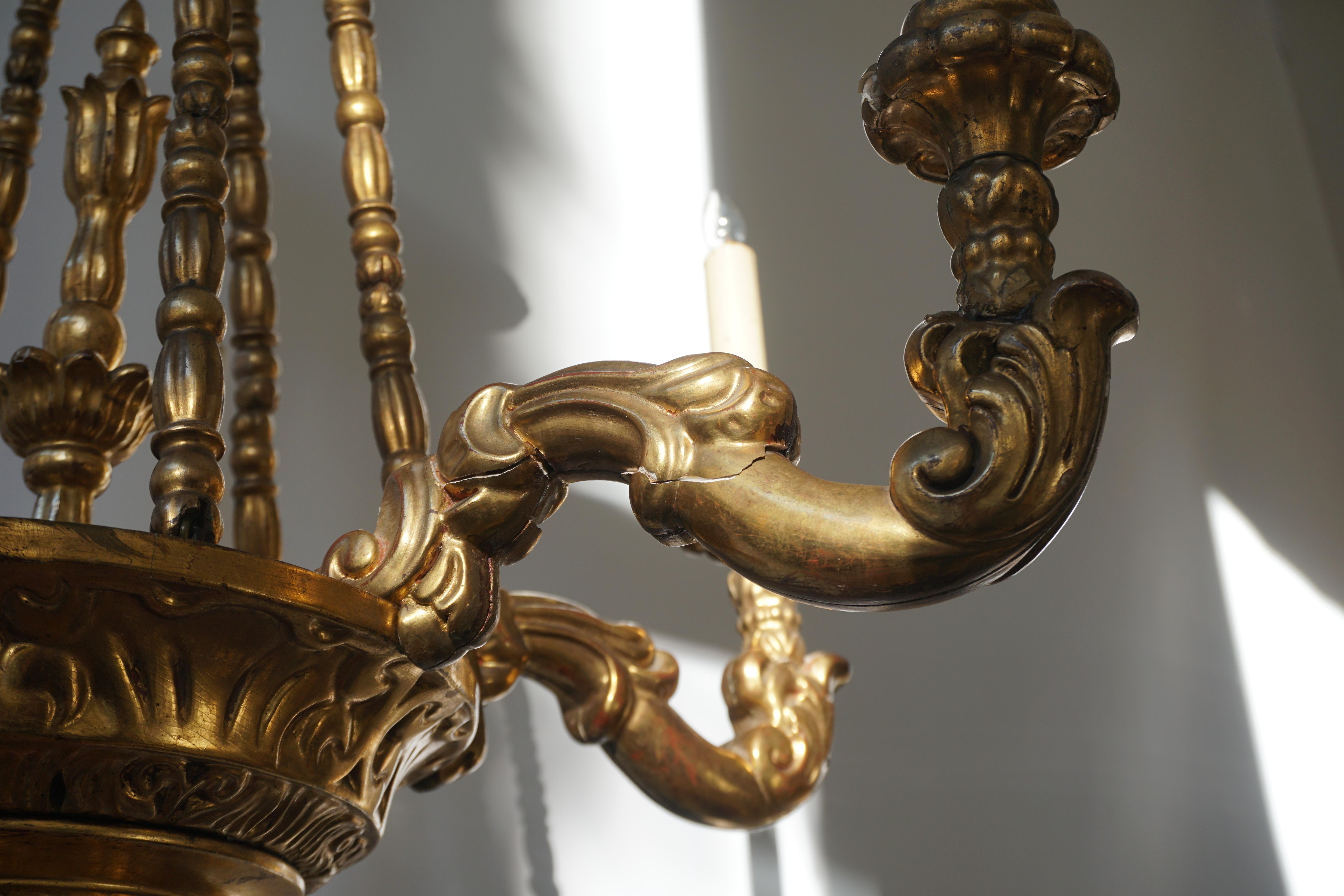 Highly Decorative and Elegant Gilded-Light Chandelier For Sale 3