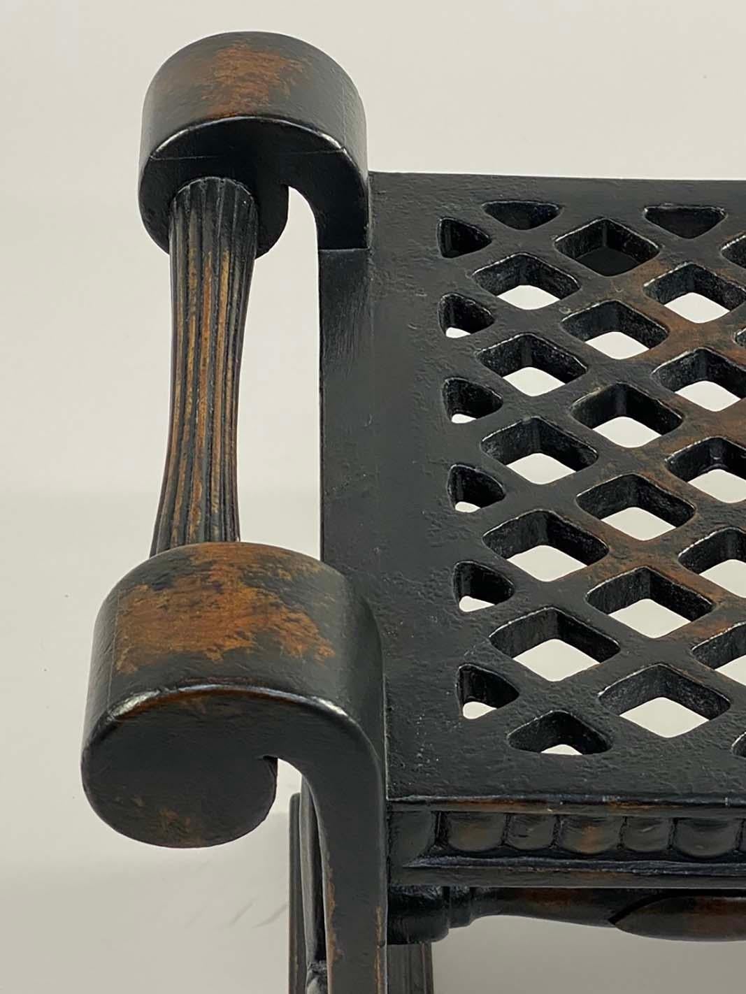 Suédois Banc très décoratif en bois peint en noir #1 -- Folke Bensow Design en vente