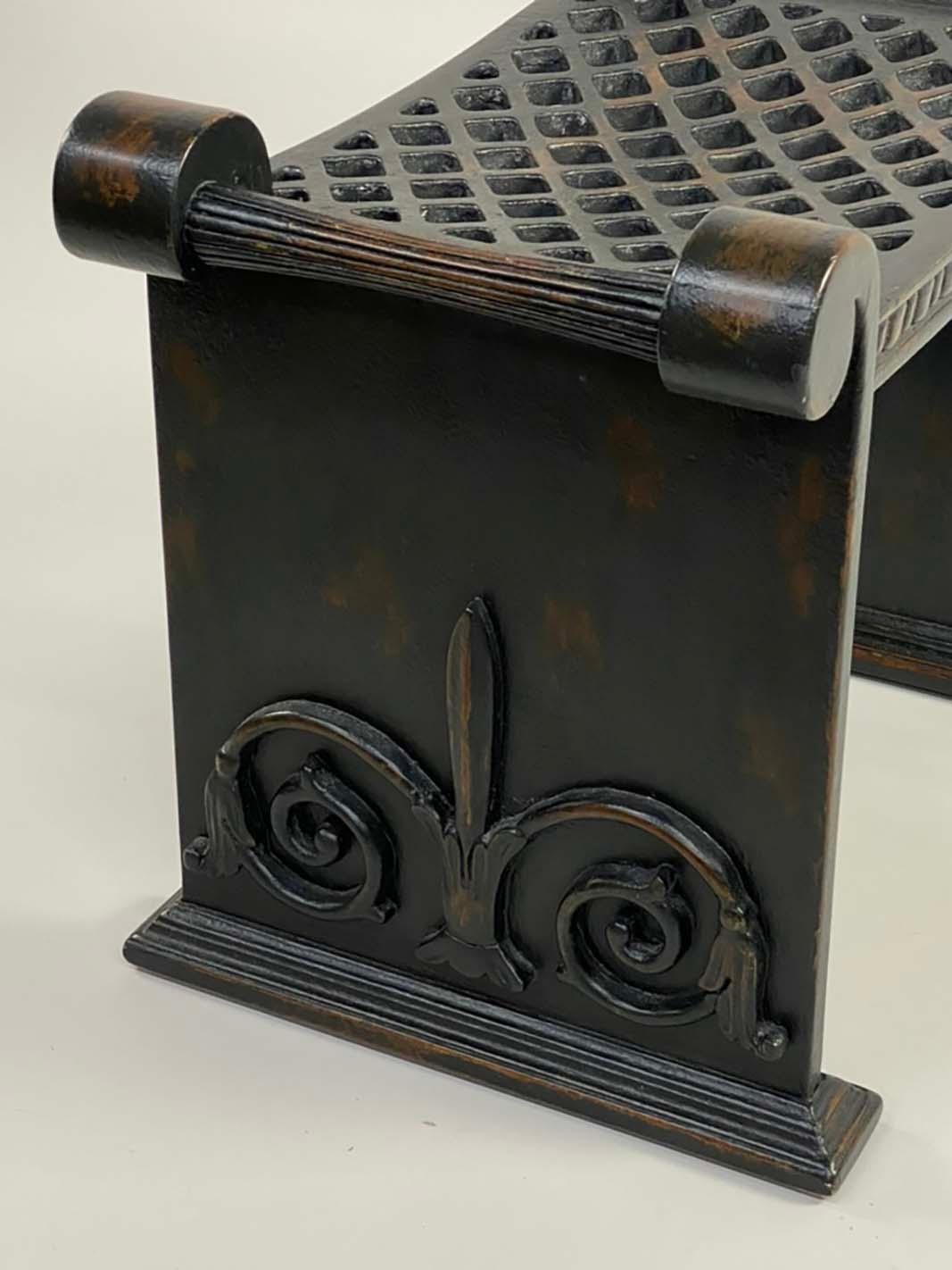 Travail du bois Banc très décoratif en bois peint en noir #1 -- Folke Bensow Design en vente