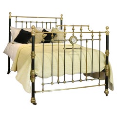 Highly Decorative Cast Iron Antique Bed in Black MK232
