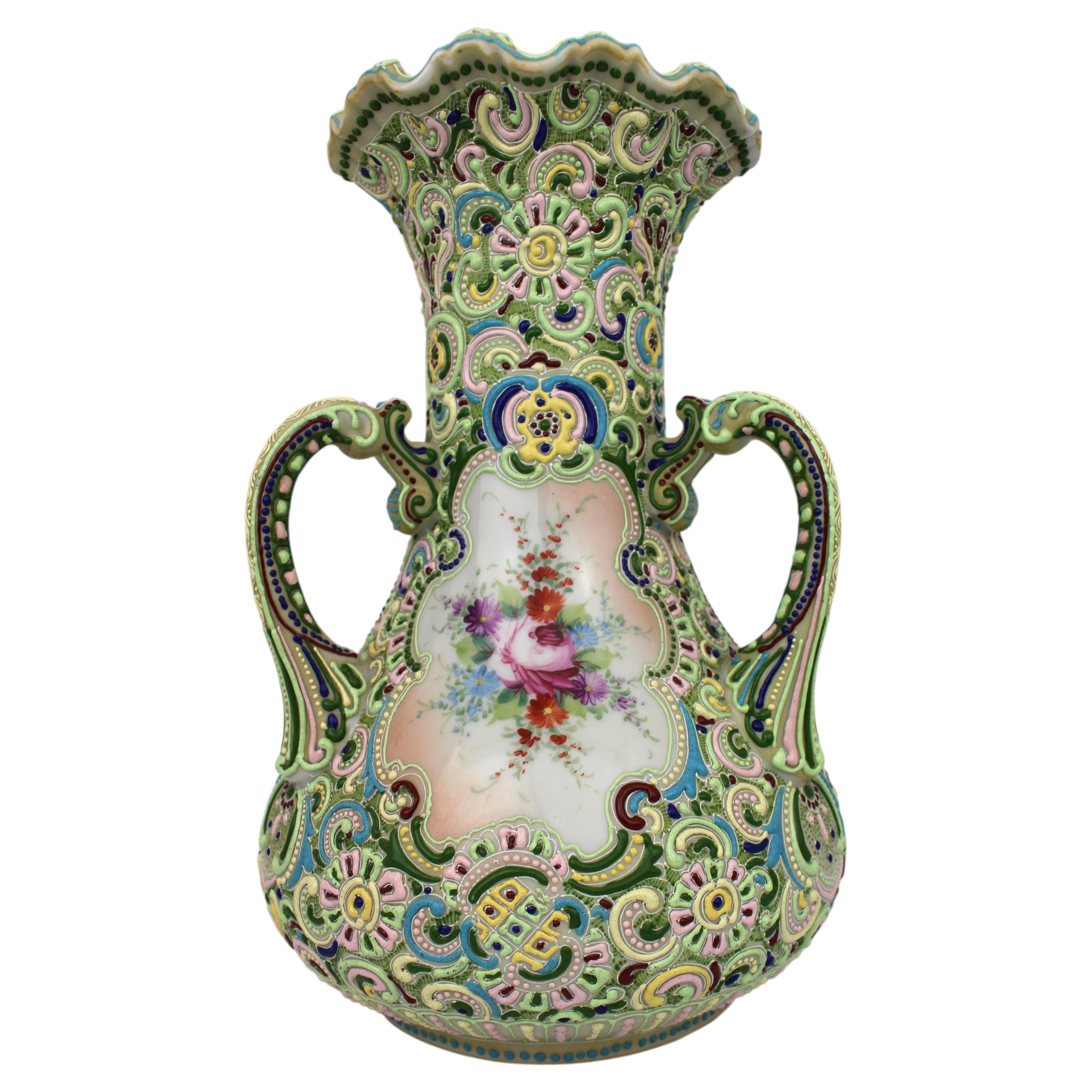 Vaso a tre manici in porcellana Jewell continentale, altamente decorativo, c.1900 in vendita