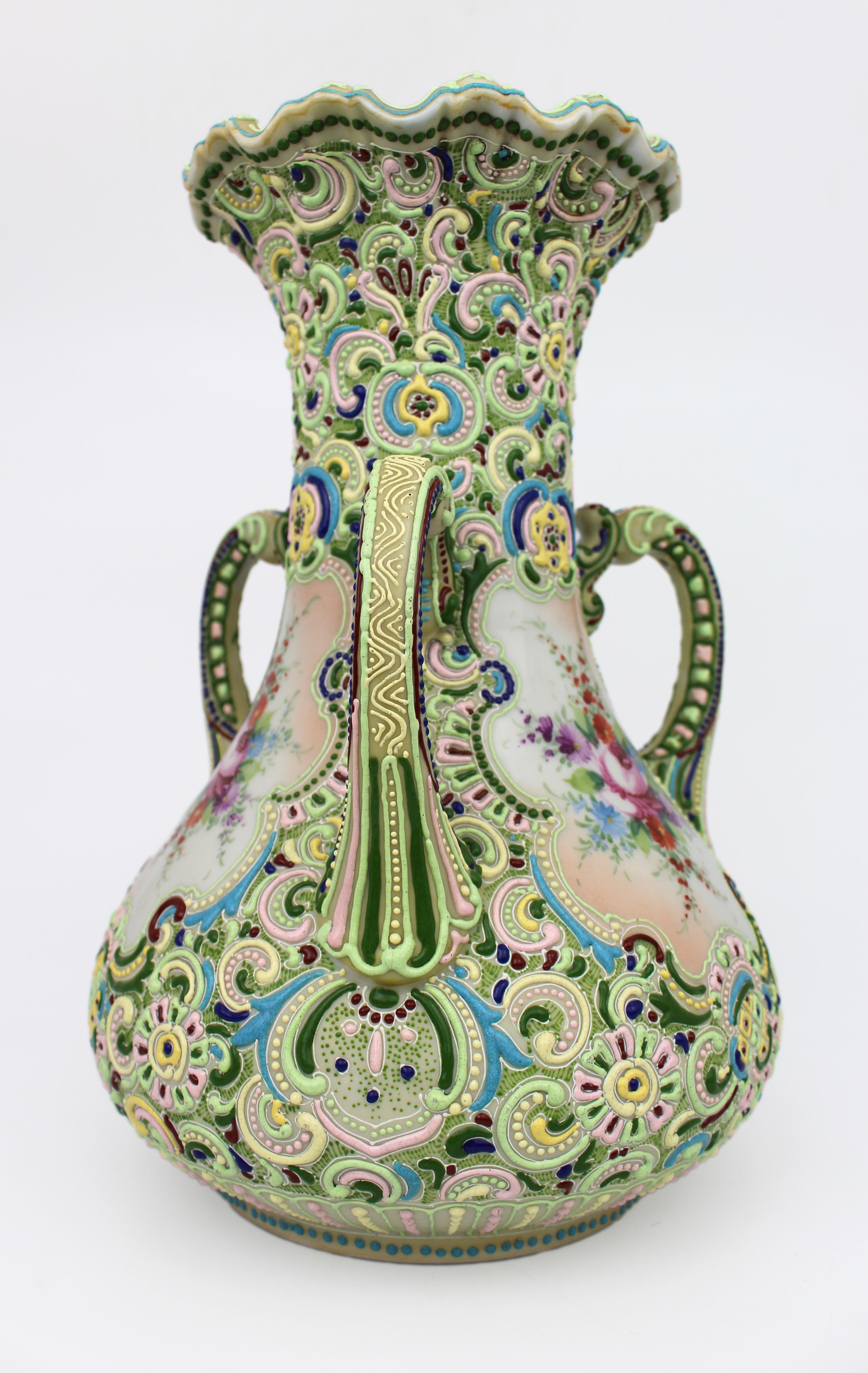 Highly Decorative French Enamelled Vase, Attributed to Samson of Paris, c.1880 In Excellent Condition For Sale In Worcester, GB