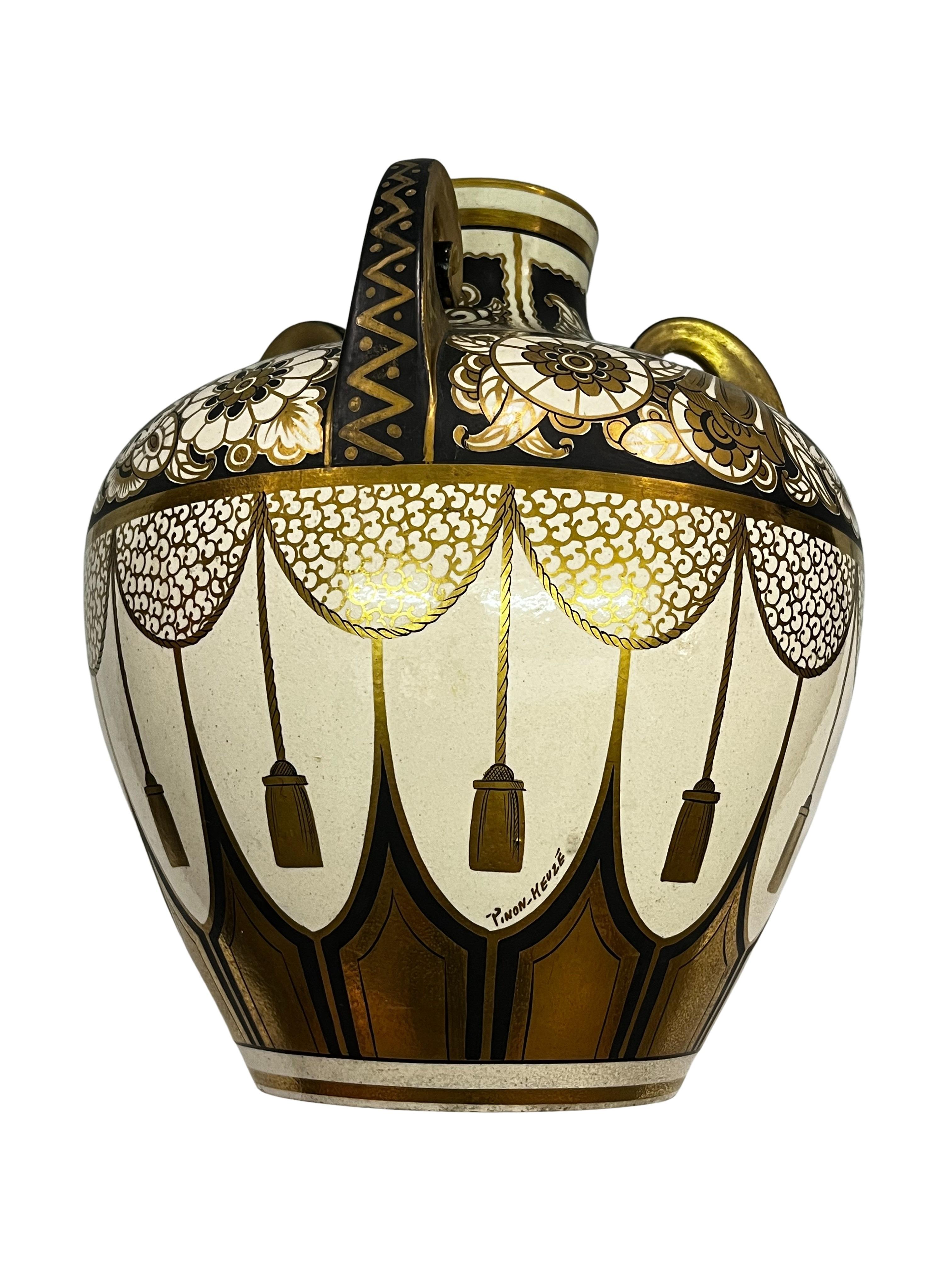 Highly decorative vase, hand painted, Art Deco, Pinon-Heuzé, 1920s France (Art déco) im Angebot