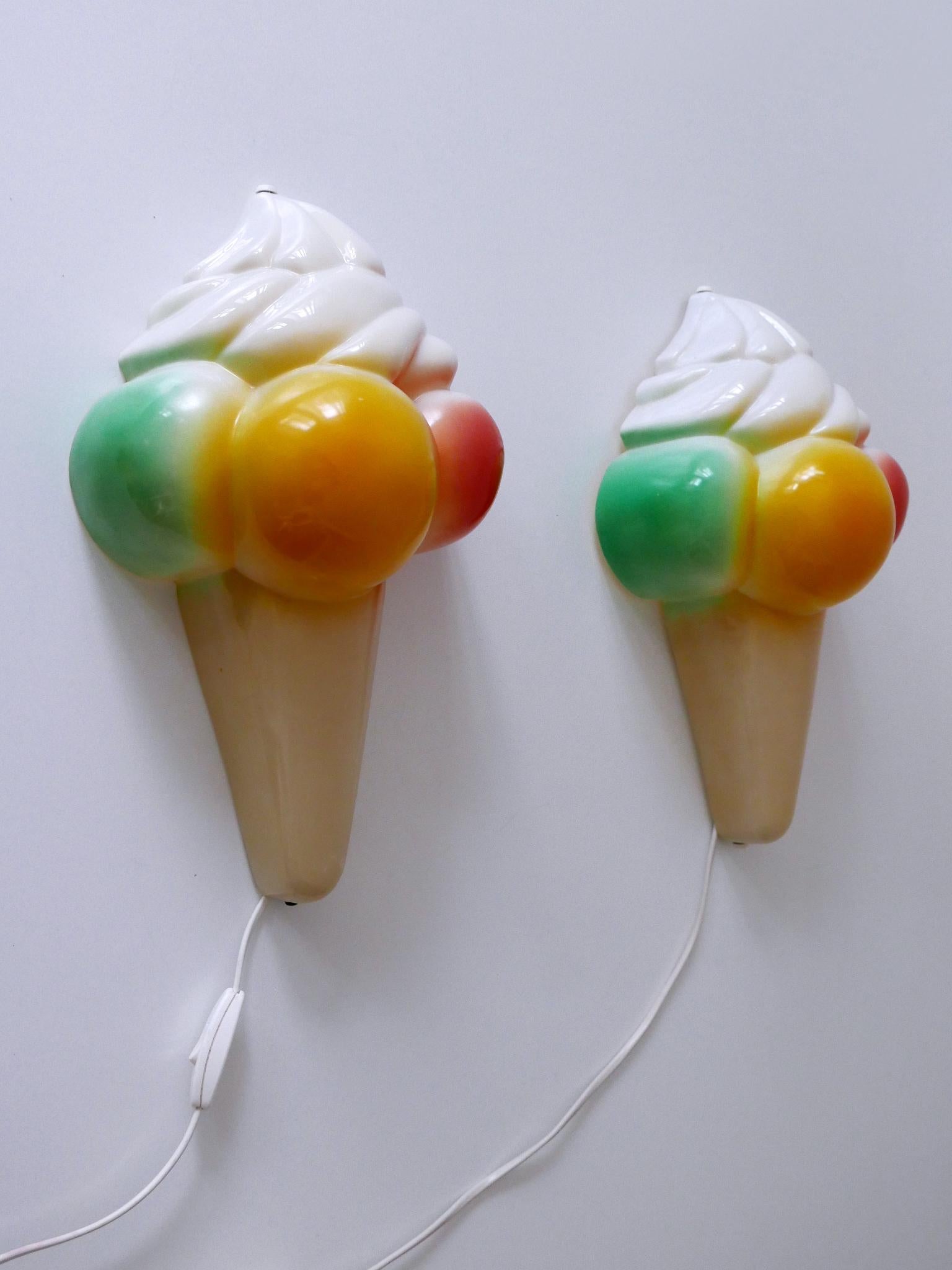 Applique a cono per gelato d'epoca, altamente decorative, Germania anni 80 in vendita 2