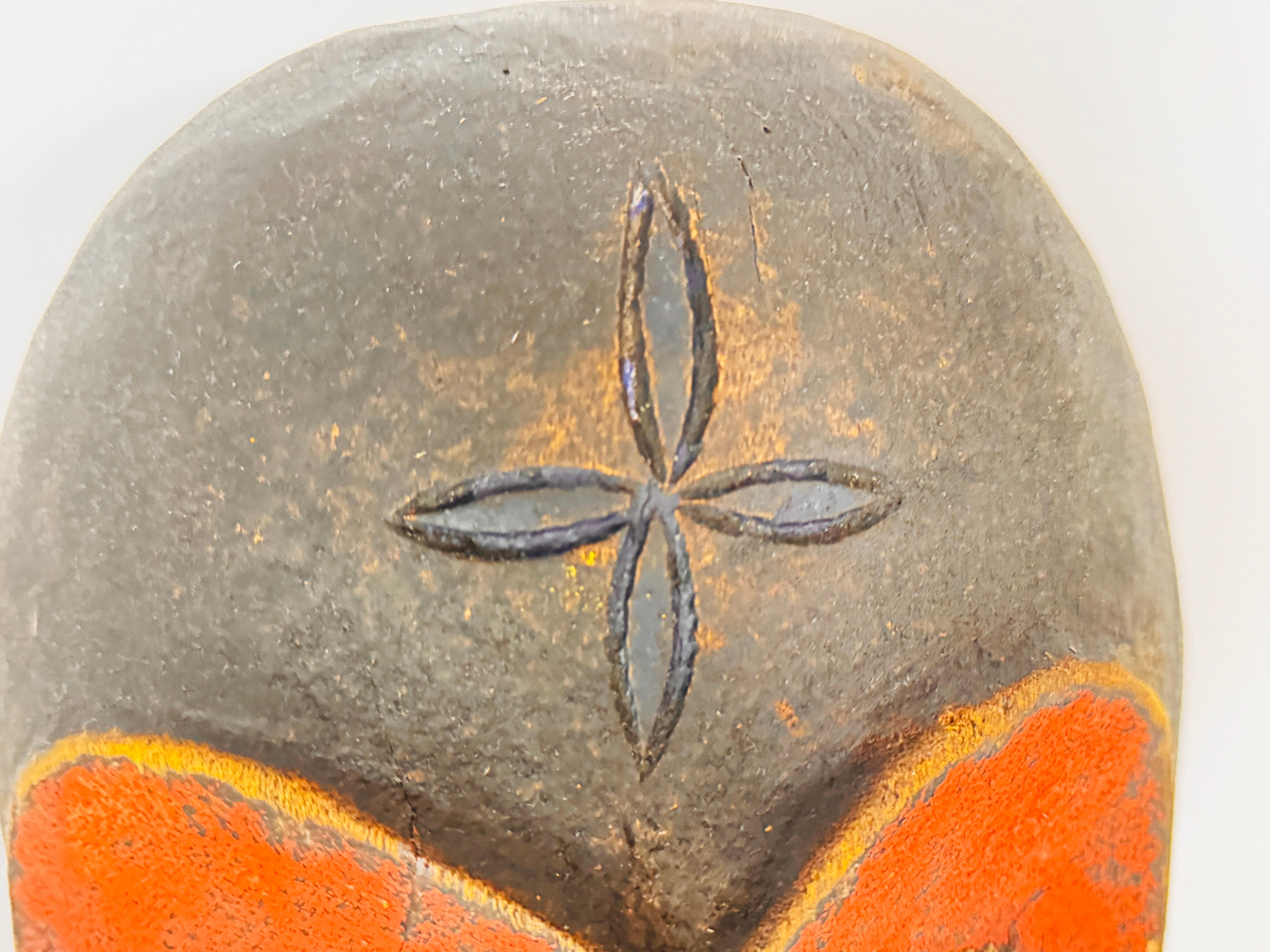 Masque africain en bois très décoratif Bon état - En vente à Auribeau sur Siagne, FR