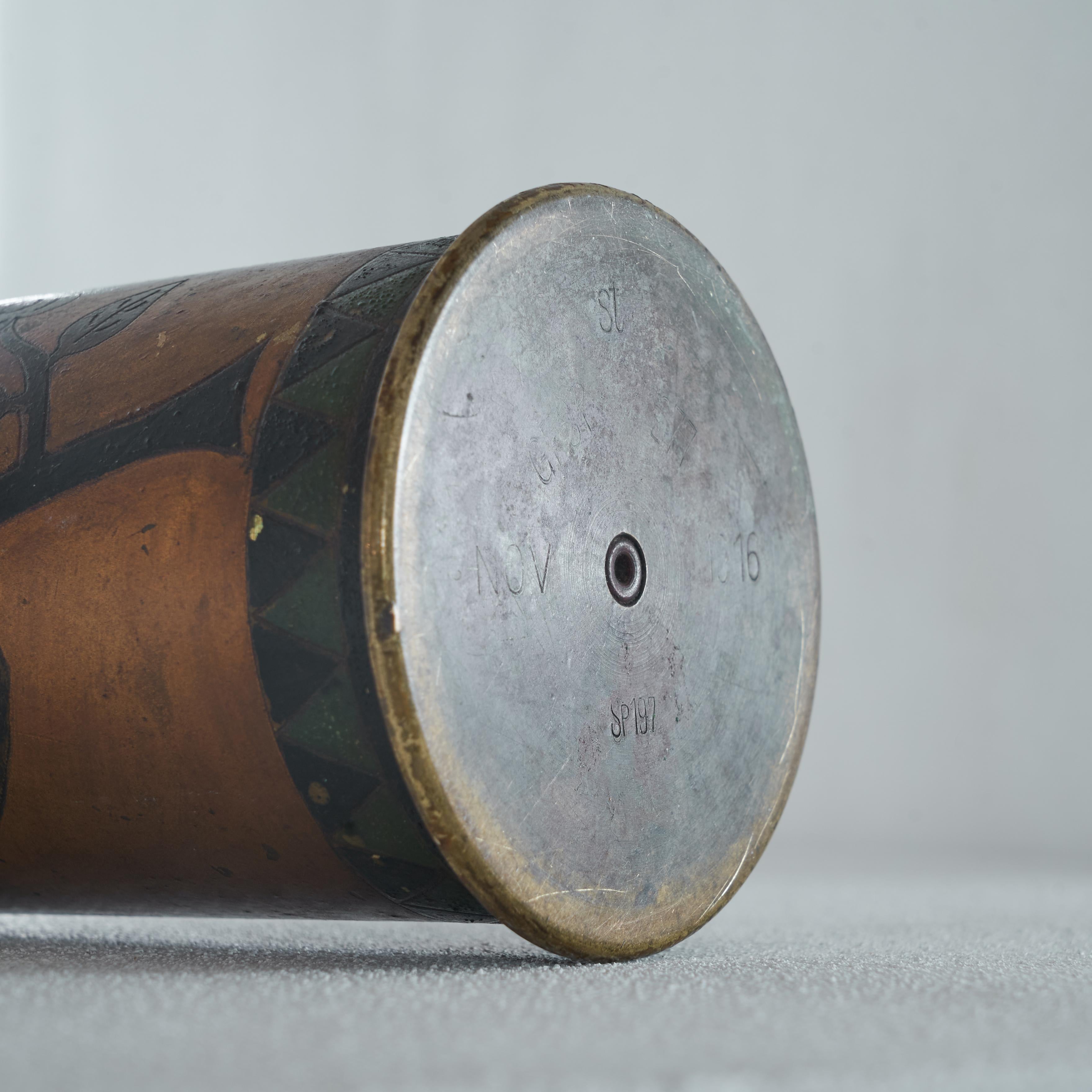 Highly Decorative WWI Bombshell Trench Art Vase In Good Condition For Sale In Tilburg, NL