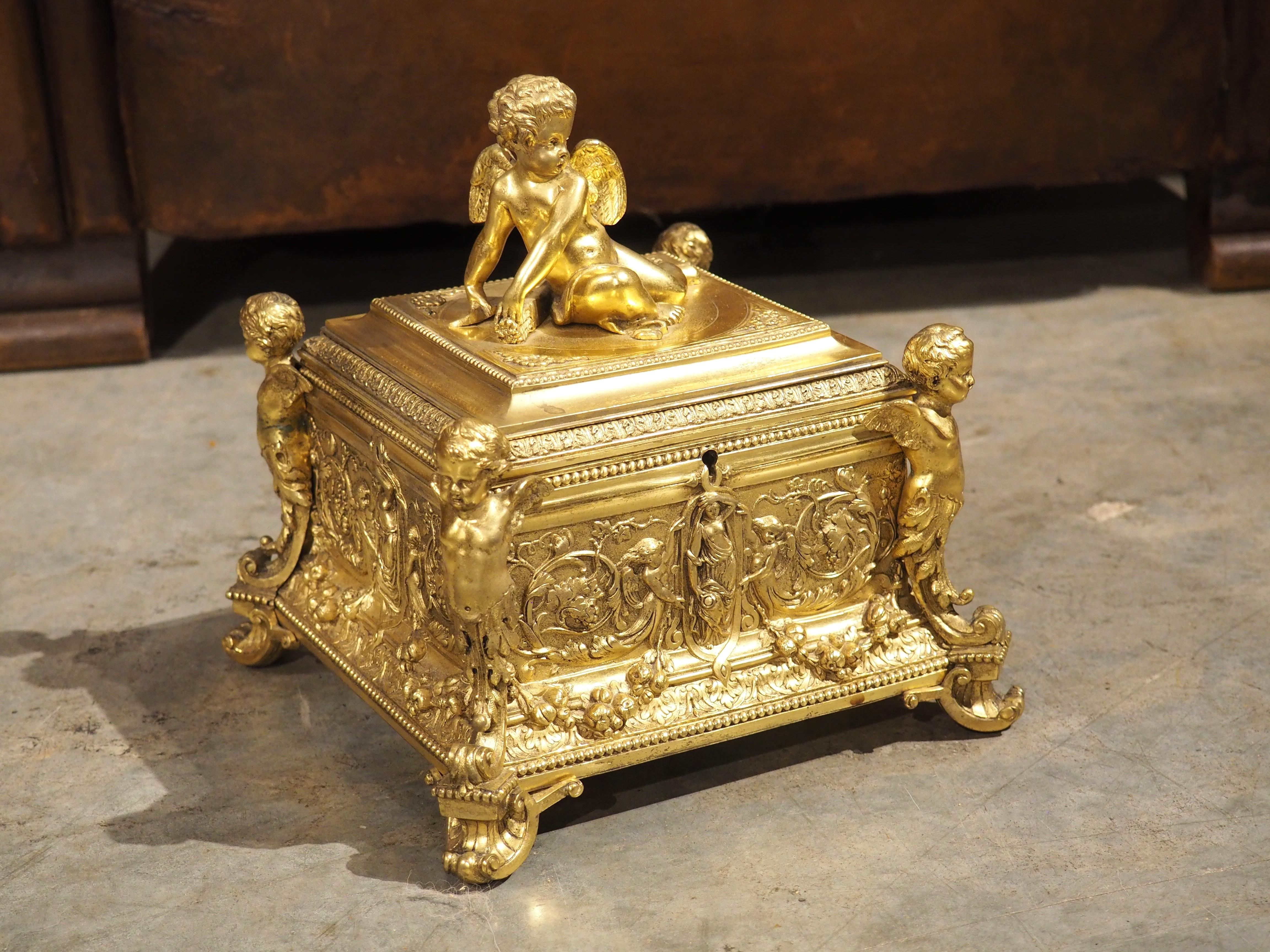 Highly Detailed Antique French Gilt Bronze Coffret, Jewel Box, Paris, Circa 1880 10