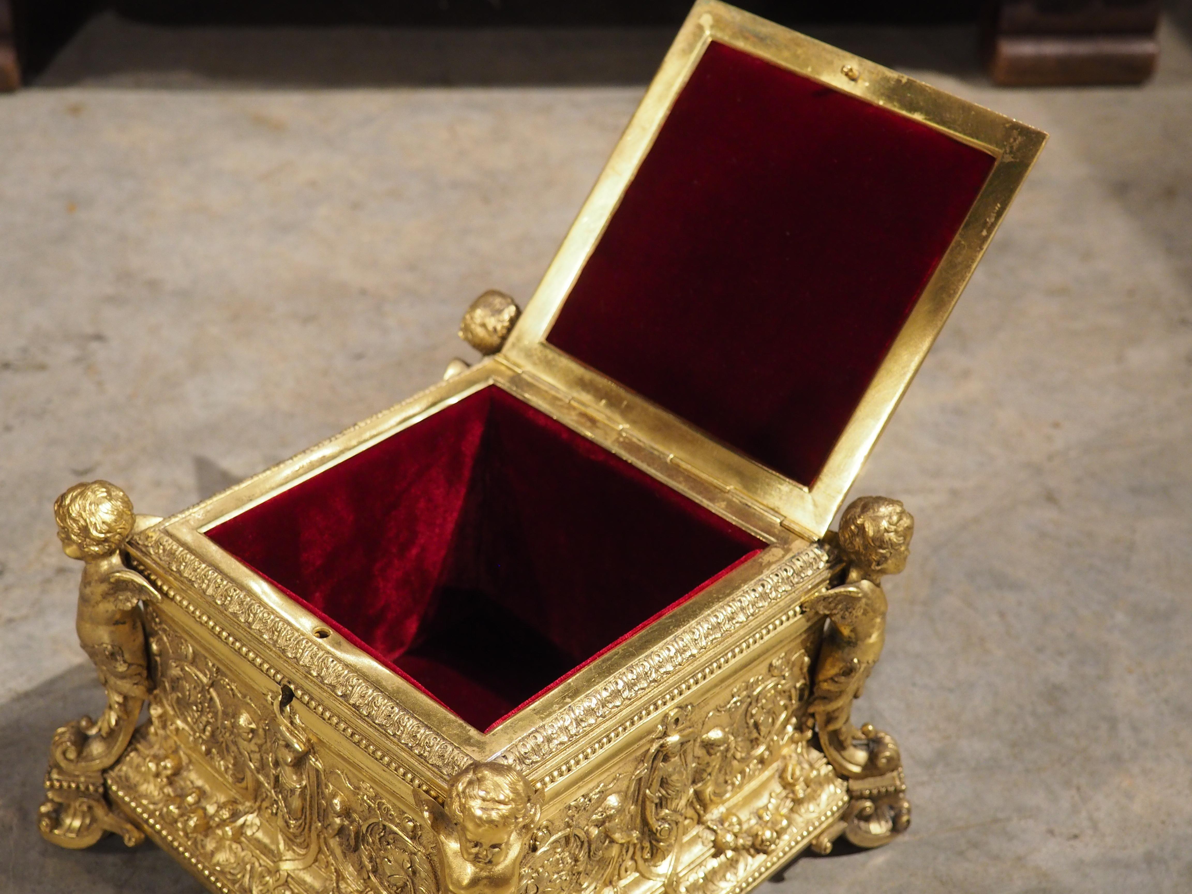 Highly Detailed Antique French Gilt Bronze Coffret, Jewel Box, Paris, Circa 1880 3