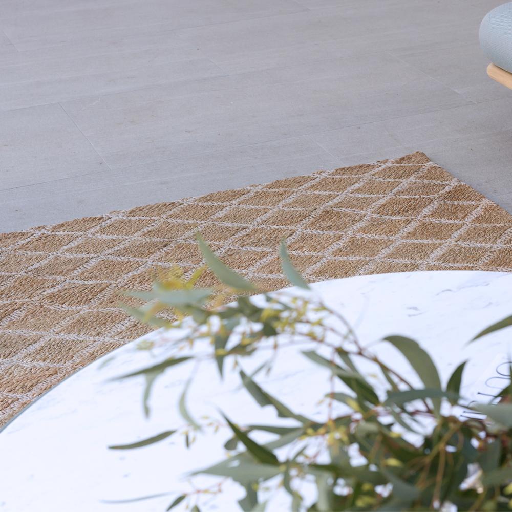 Hand-Woven Highly Durable Customizable Ricochet Weave Rug in White Large