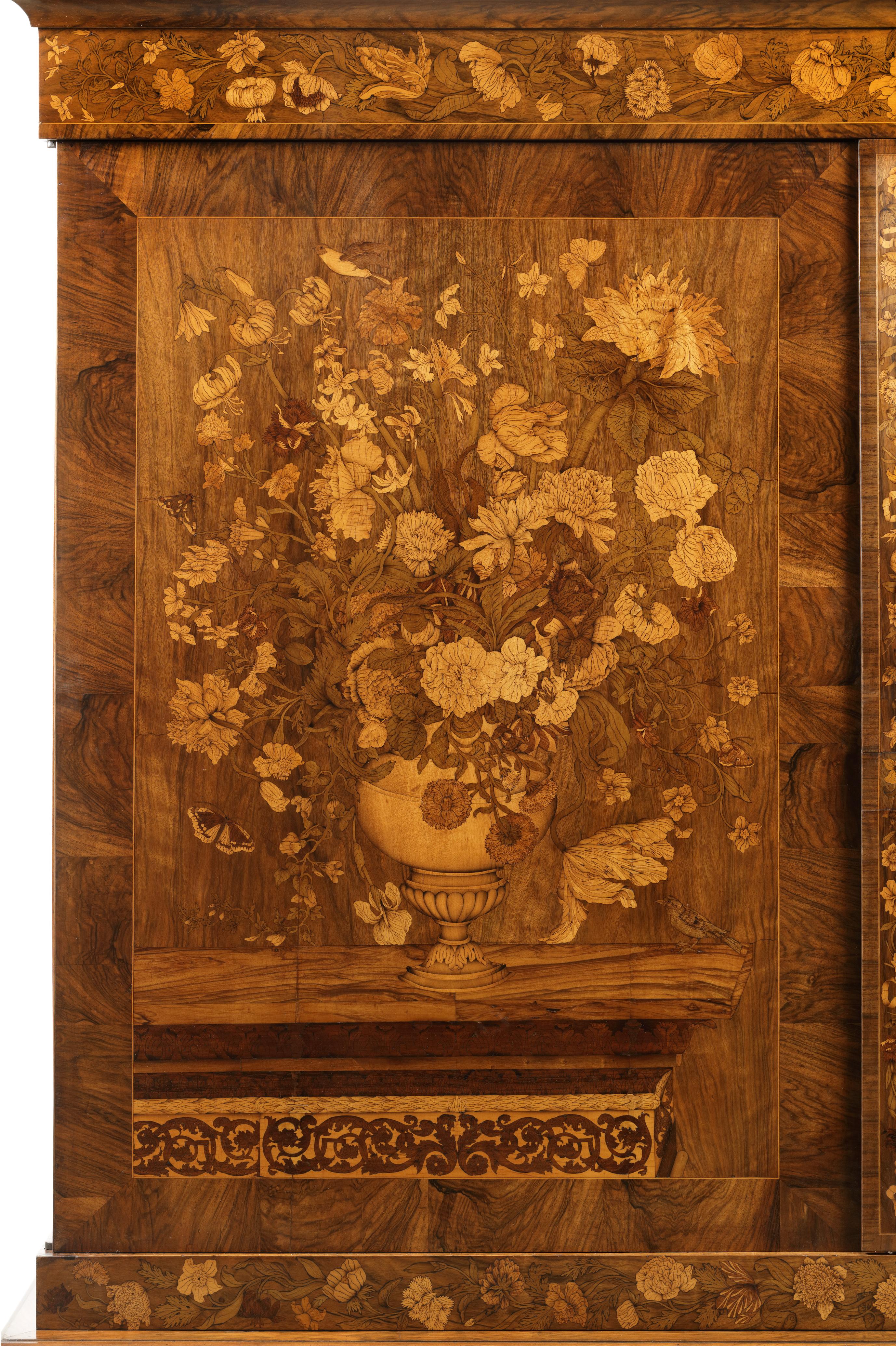 The Van Mekeren cabinet:
A Newly Discovered Pinnacle by the Master of Marquetry


The highly important Dutch marquetry Van Mekeren cabinet

Amsterdam, circa 1700, by Jan van Mekeren (1658-1733)

Measures: H. 206 x W. 171 x D. 61 cm

The