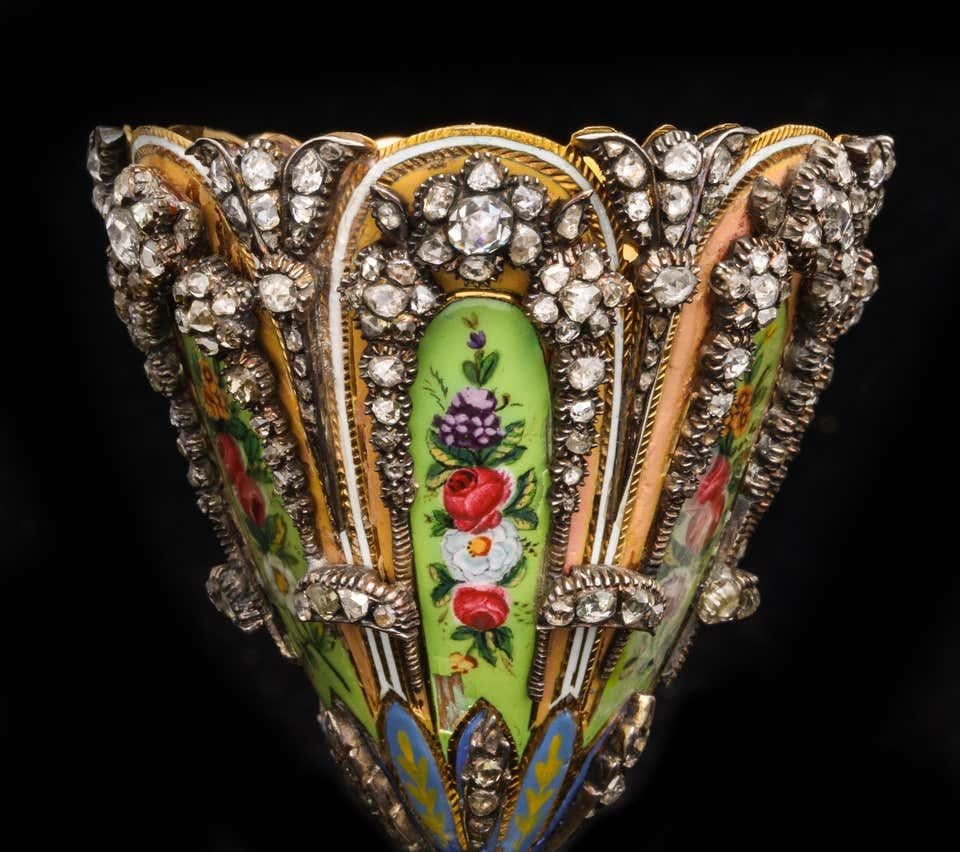 Highly Important Museum Quality Pair of Diamond and Enamel Zarfs In Excellent Condition For Sale In New York, NY