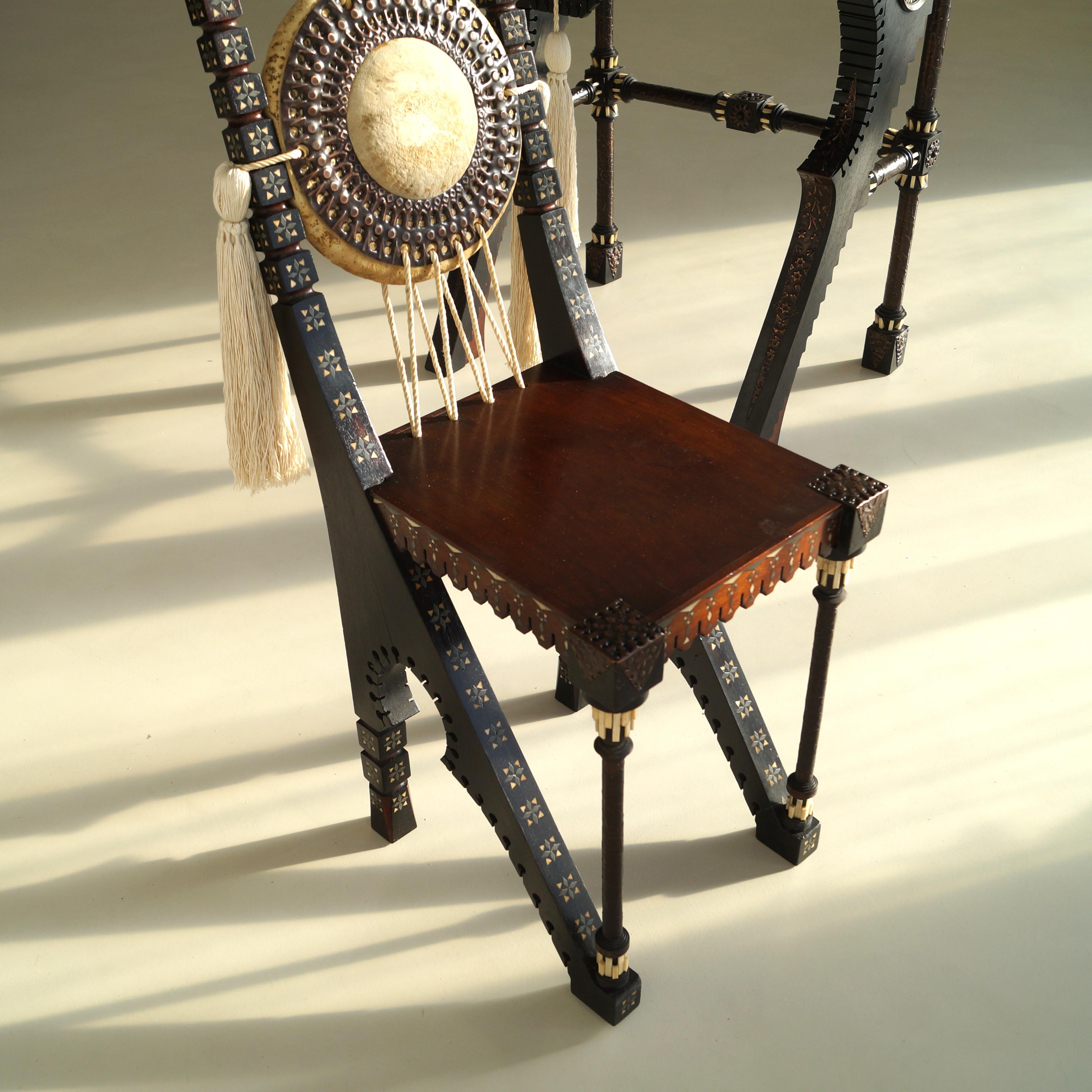 Hochverzierter Carlo Bugatti Schreibtisch und Stuhl, um 1910 im Zustand „Gut“ im Angebot in EVERDINGEN, NL