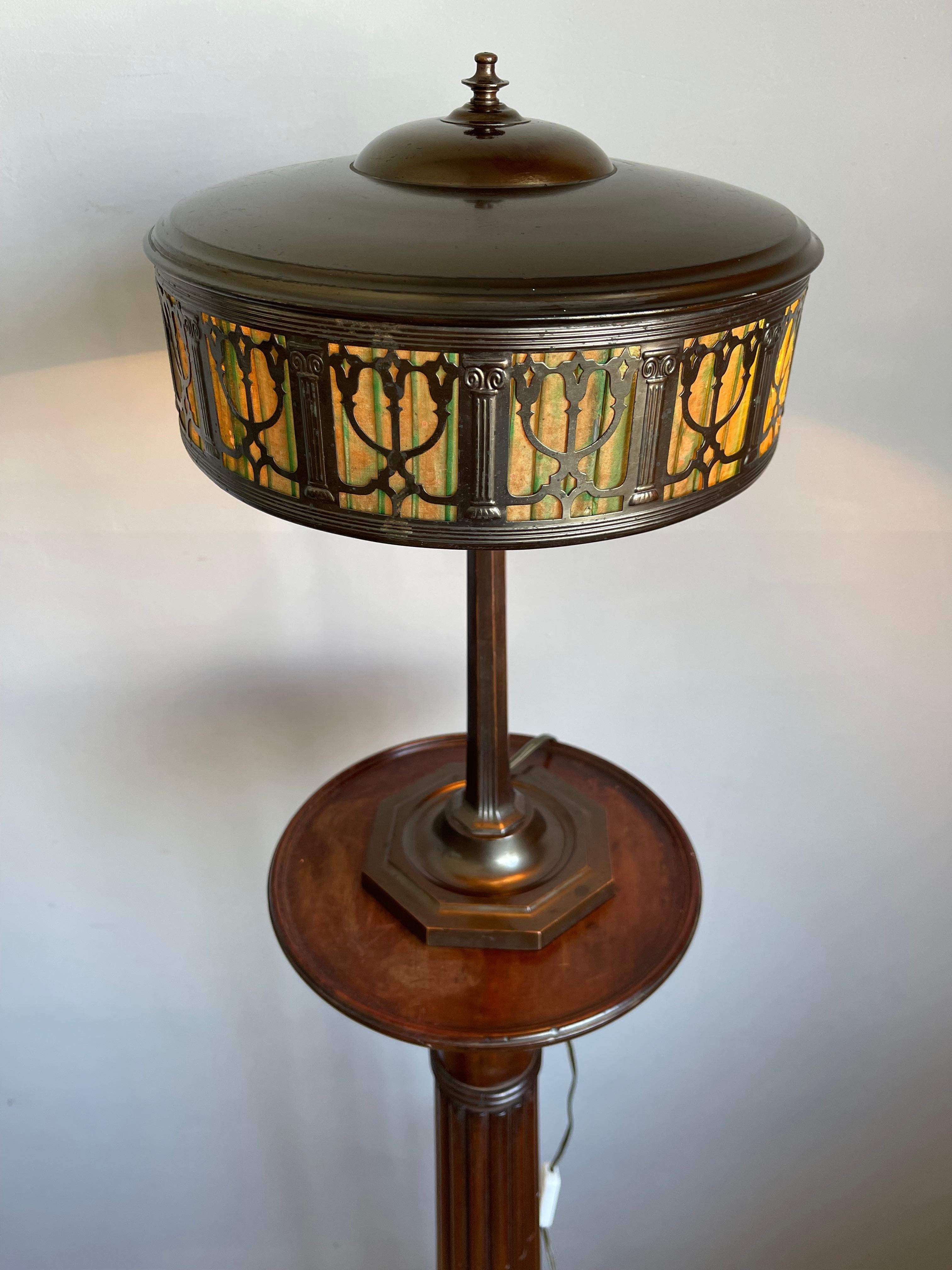Patinated Highly Stylish and Timeless Design Arts and Crafts Era Bronze Table or Desk Lamp