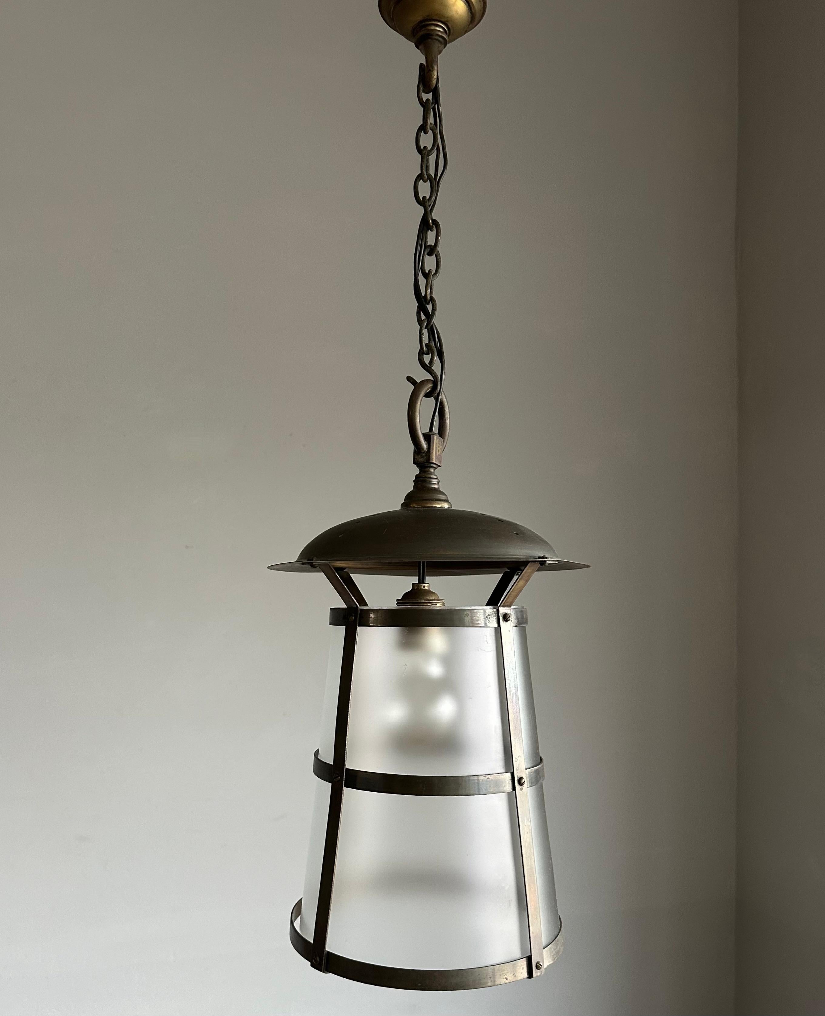 Highly Stylish Brass and Glass Arts & Crafts Pendant Light, 1910 Berlage Style For Sale 8