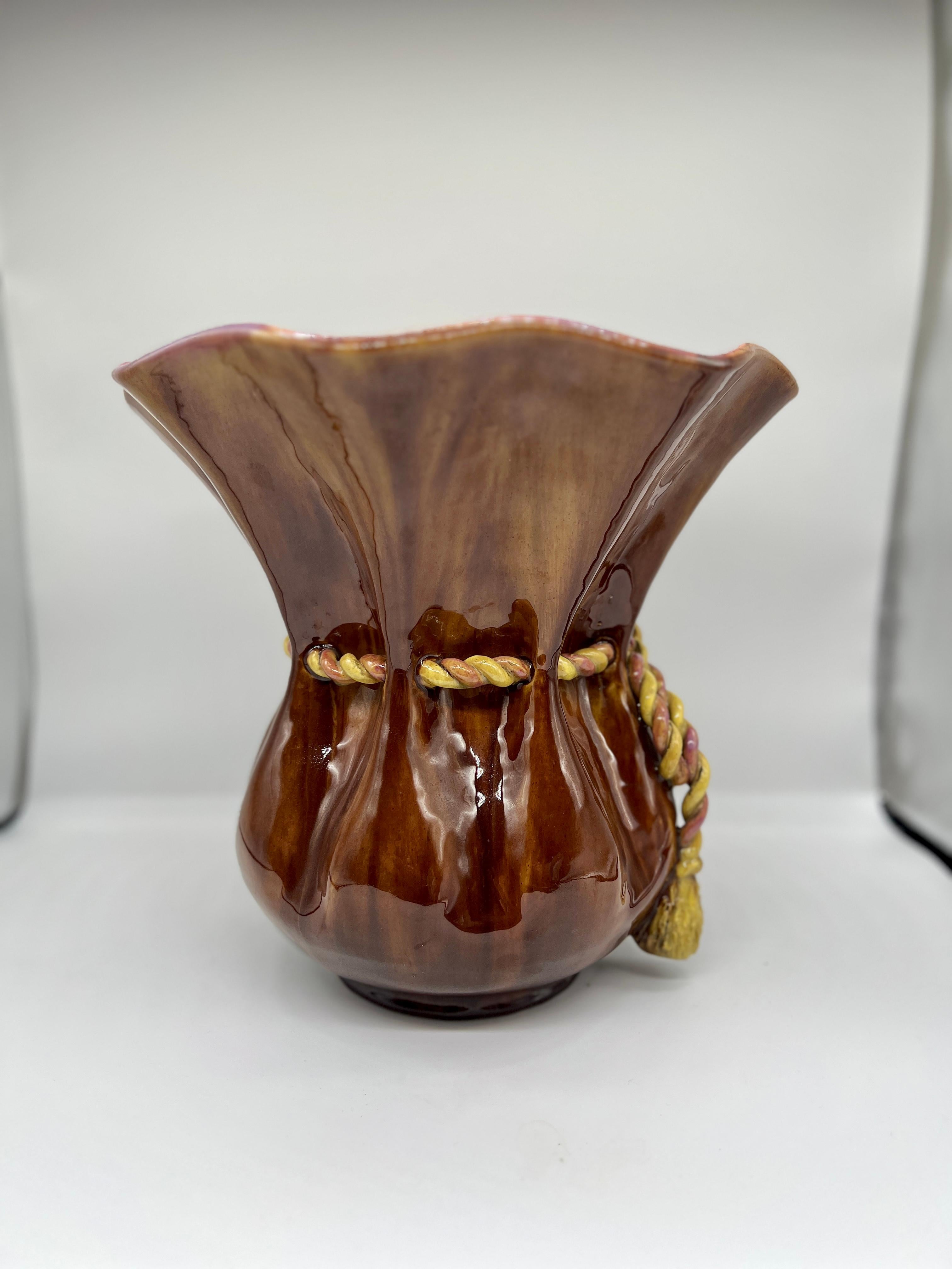 Céramique Vase ou jardinière en majolique française à torsion de corde très inhabituelle  en vente