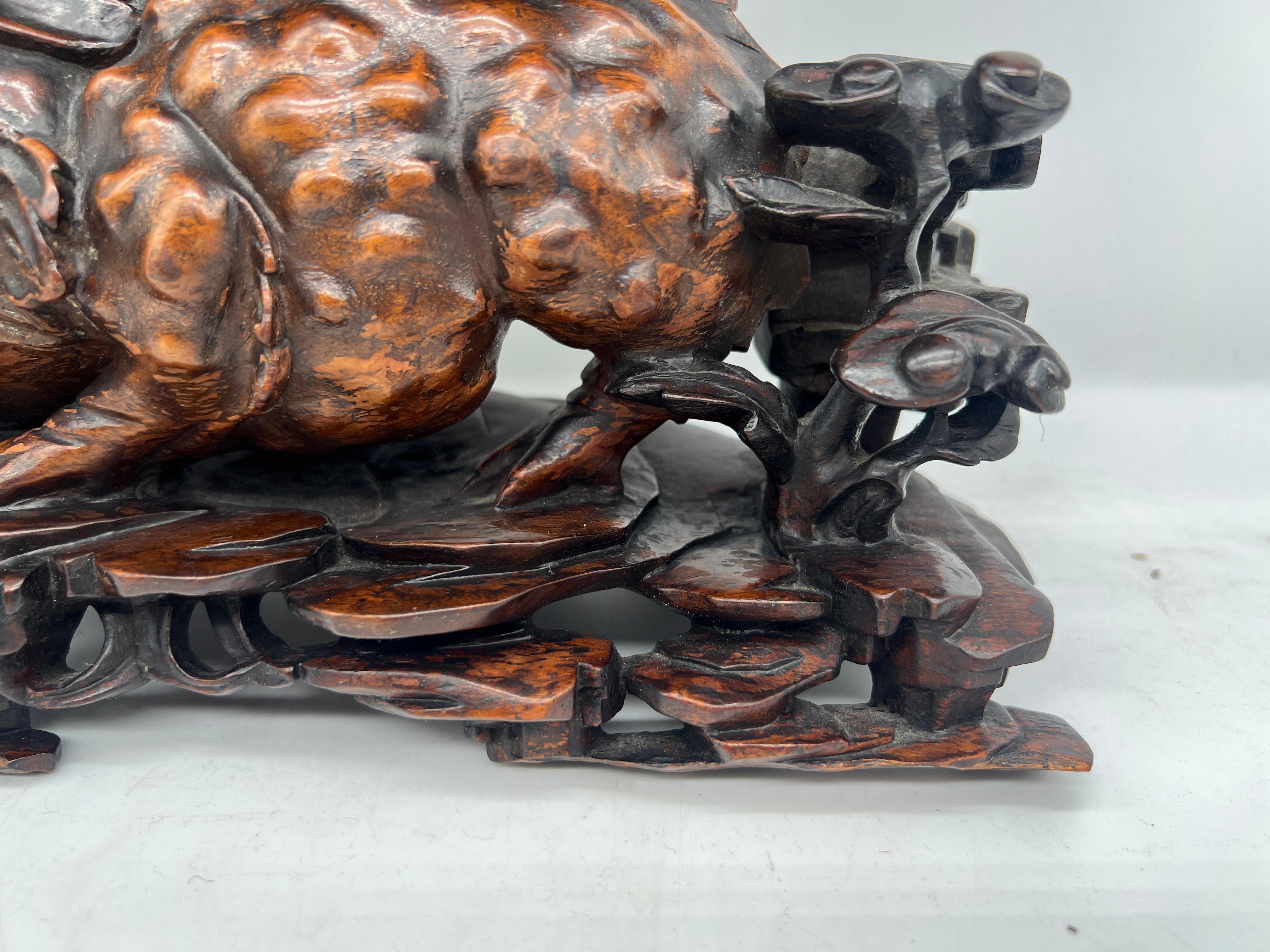 19th Century Highly Unusual Qing Dynasty Chinese Carved Toad & Gold Thread Table Screen For Sale