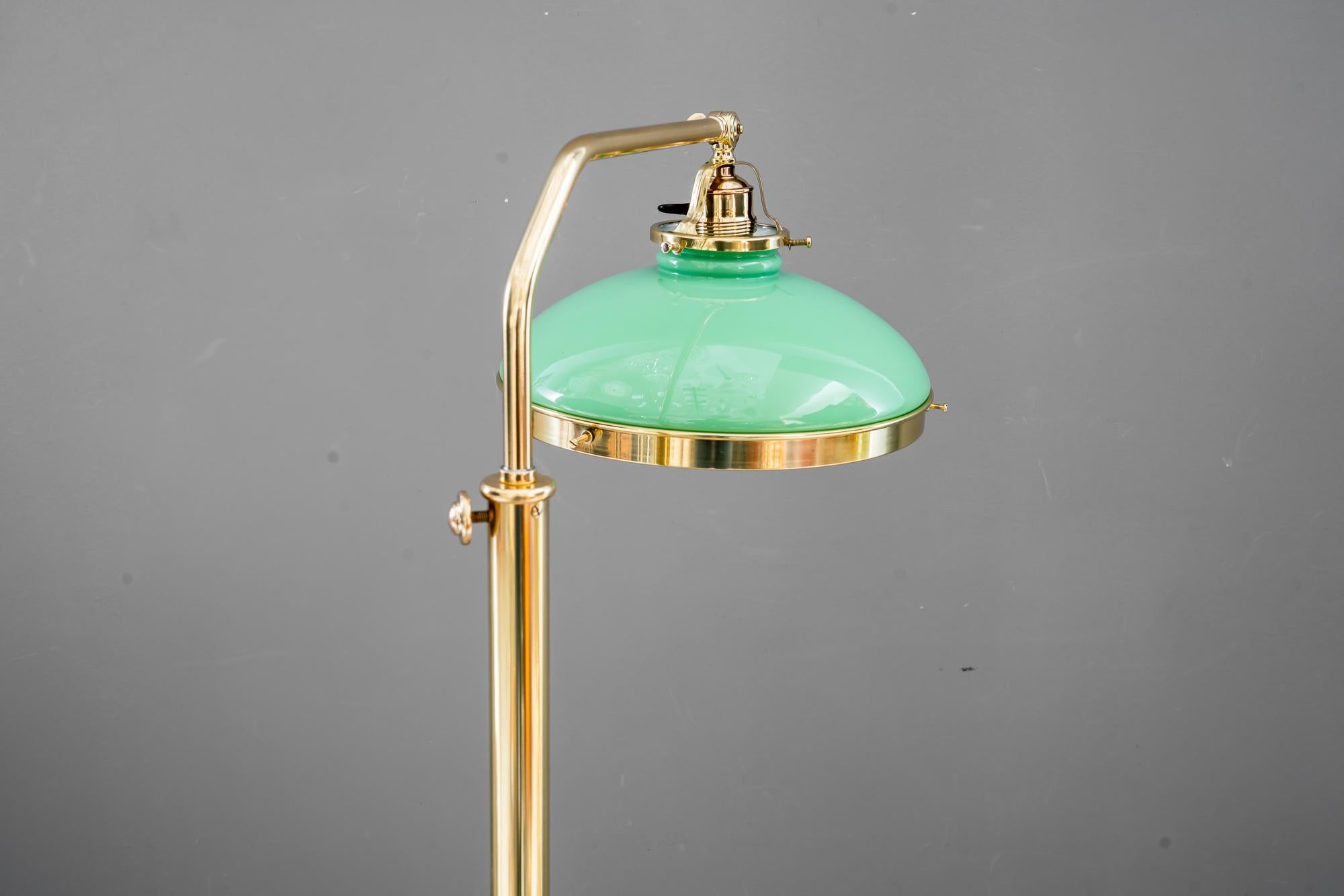 Art déco Lampadaire art déco ajustable et sviweling vienne vers 1920 en vente