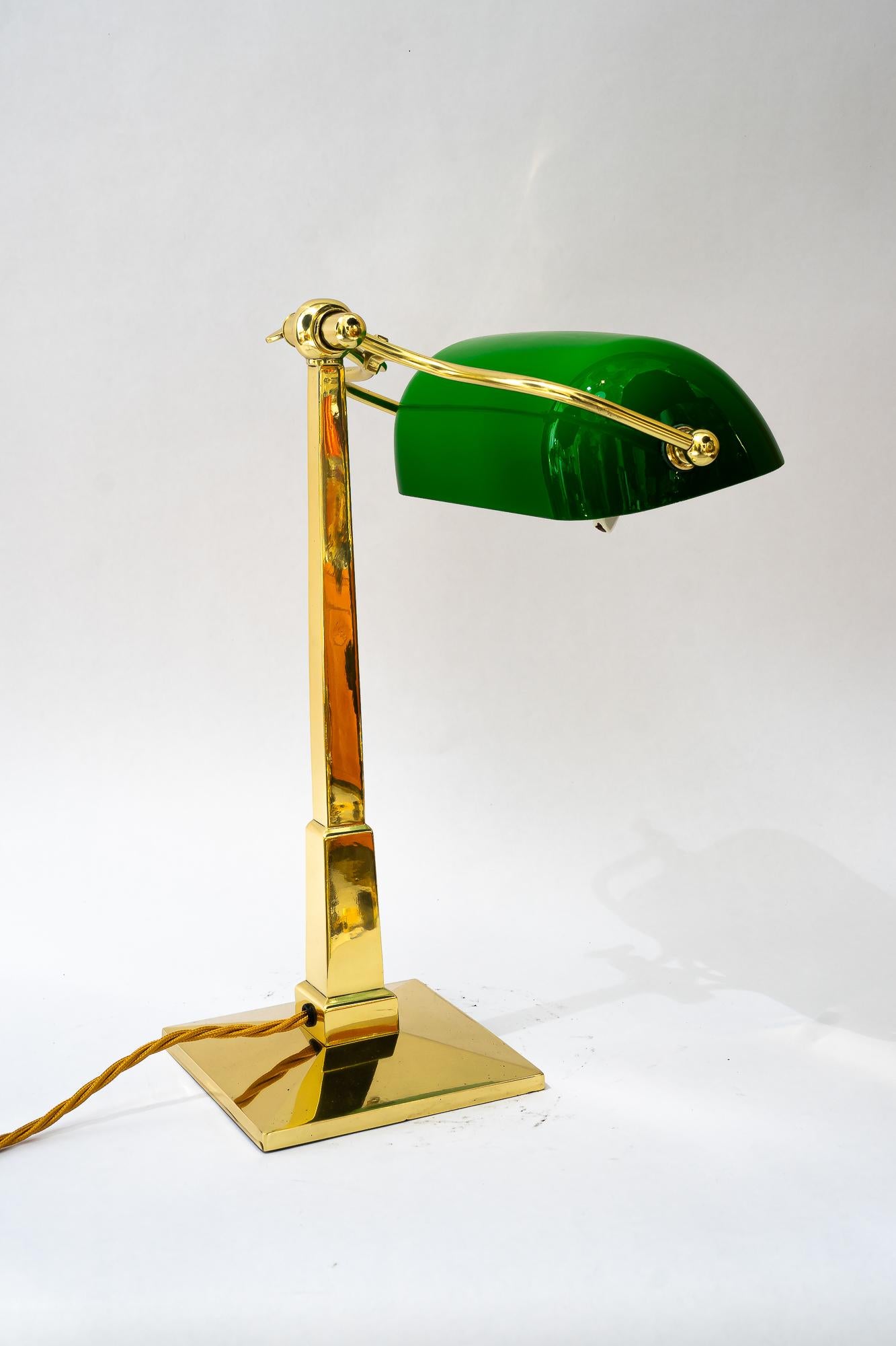 Brass Hight adjustable art deco sviweling banker lamp vienna around 1920s For Sale