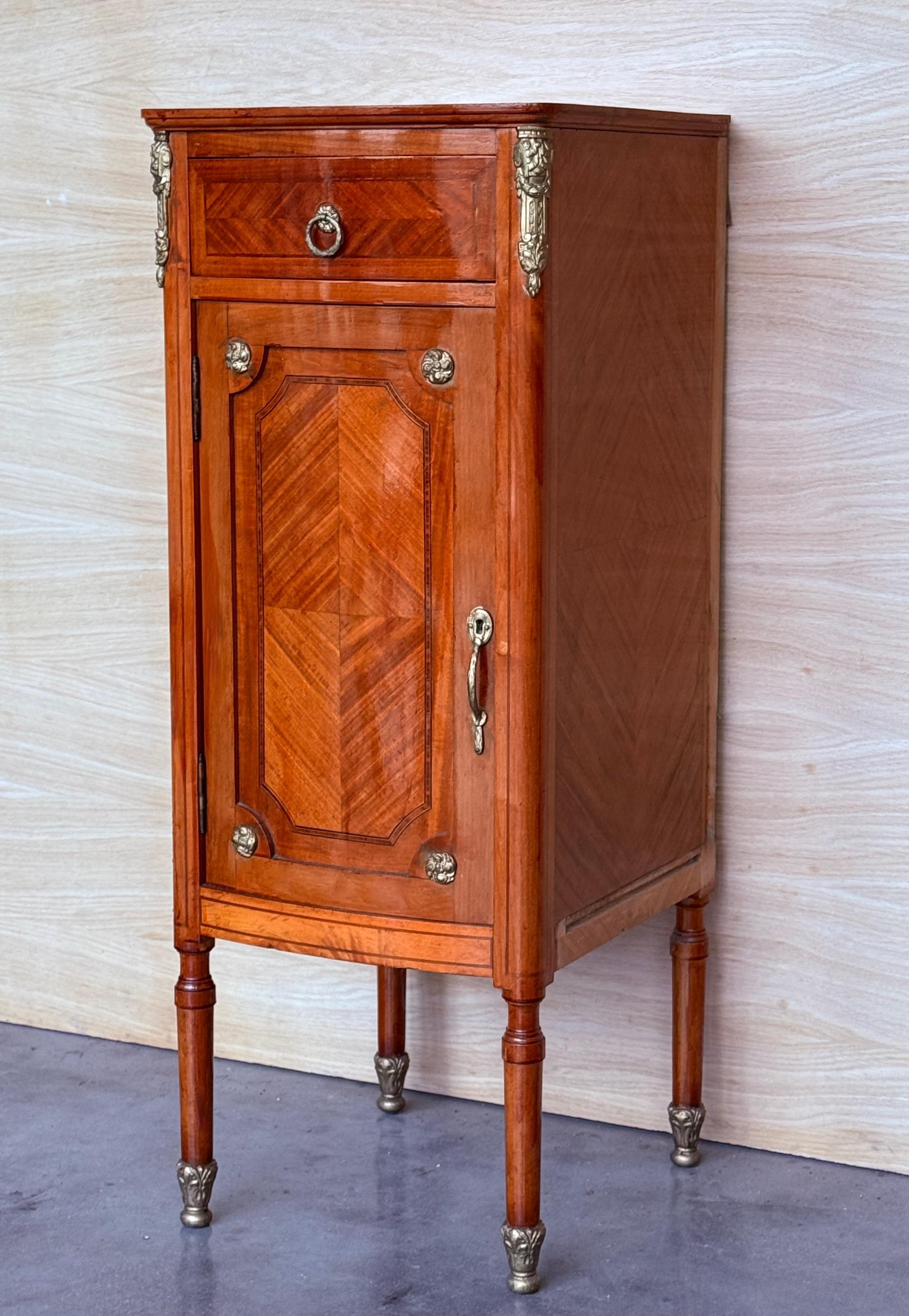 Hight Tall Narrow French Marquetry Nightstands with drawer and door in Burl Oak In Good Condition For Sale In Miami, FL